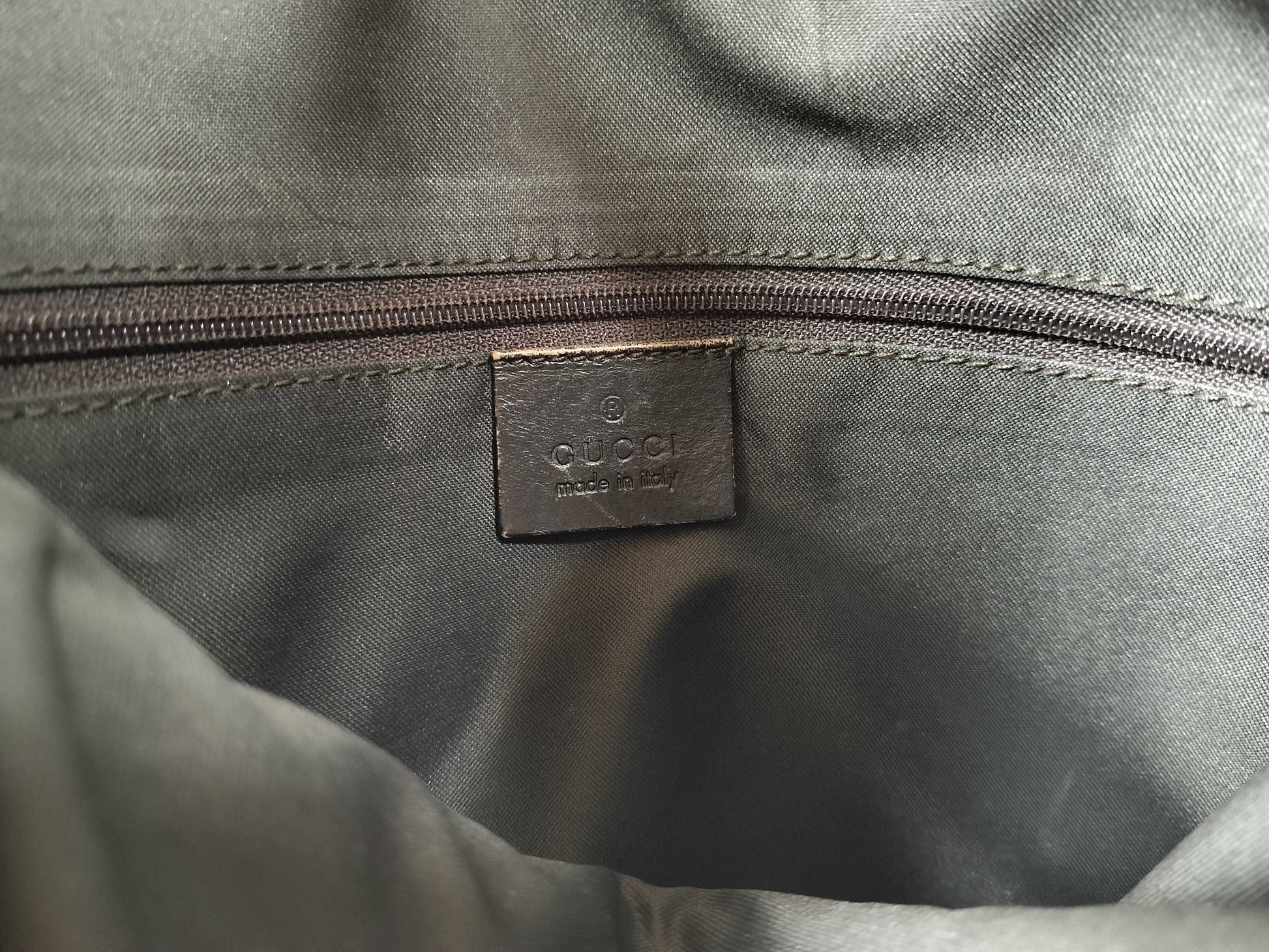 GUCCI GG Canvas One-Shoulder Shoulder Bag