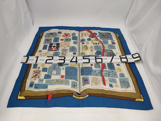 HERMES Carre Carre 90 Buckle Workshop Scarf without quality tag