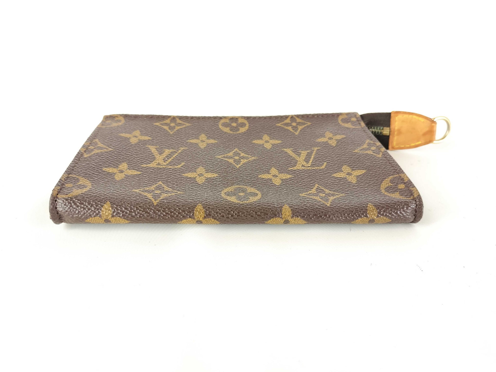 LOUIS VUITTON V*1918 Monogram Bucket Pouch