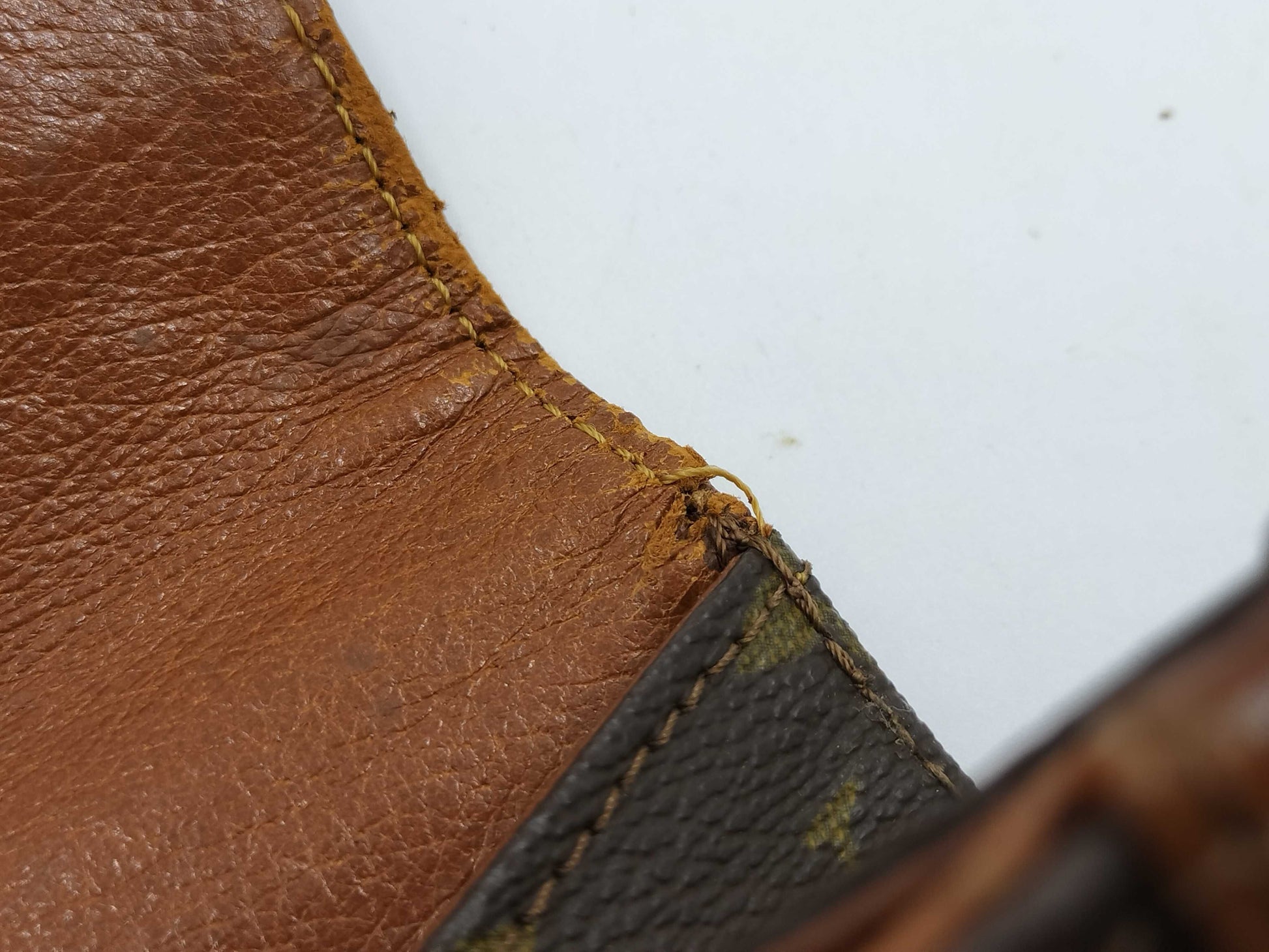 LOUIS VUITTON Monogram Pochette Dame Clutch Bag