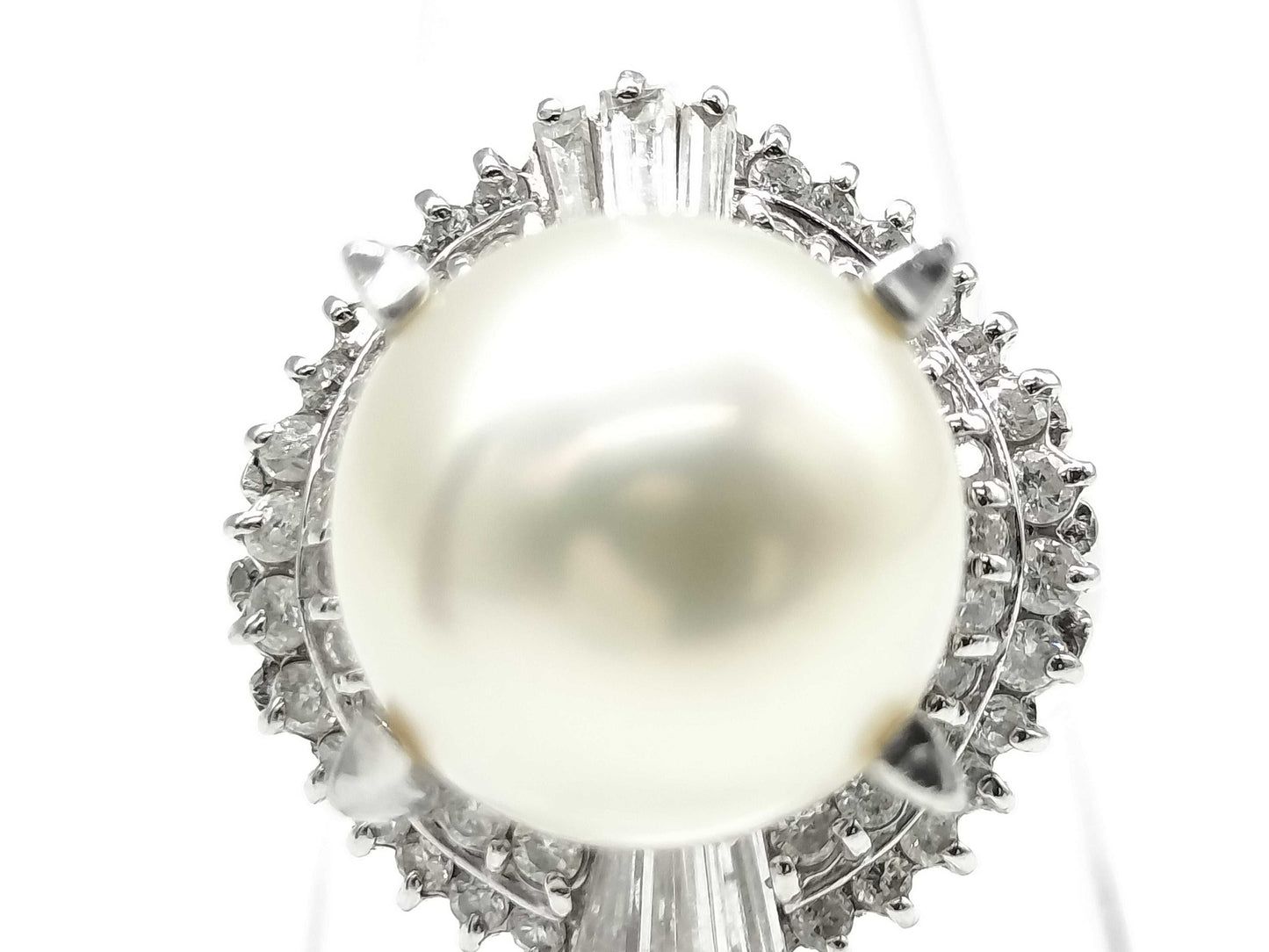 White South Sea Pearl, Diameter approx. 11.5mm, D 0.73ct, Pt900, 11.7g, Ring 