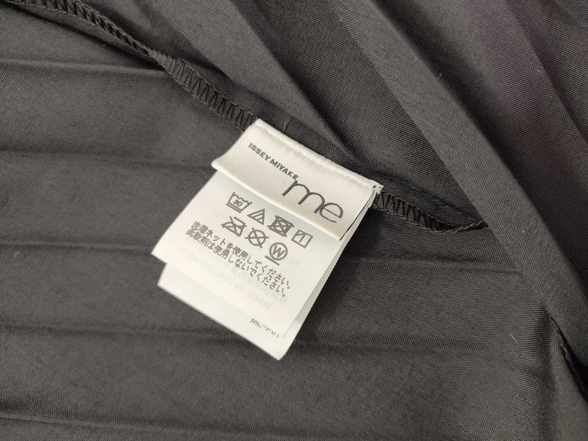 ISSEY MIYAKE me/Tops Tops