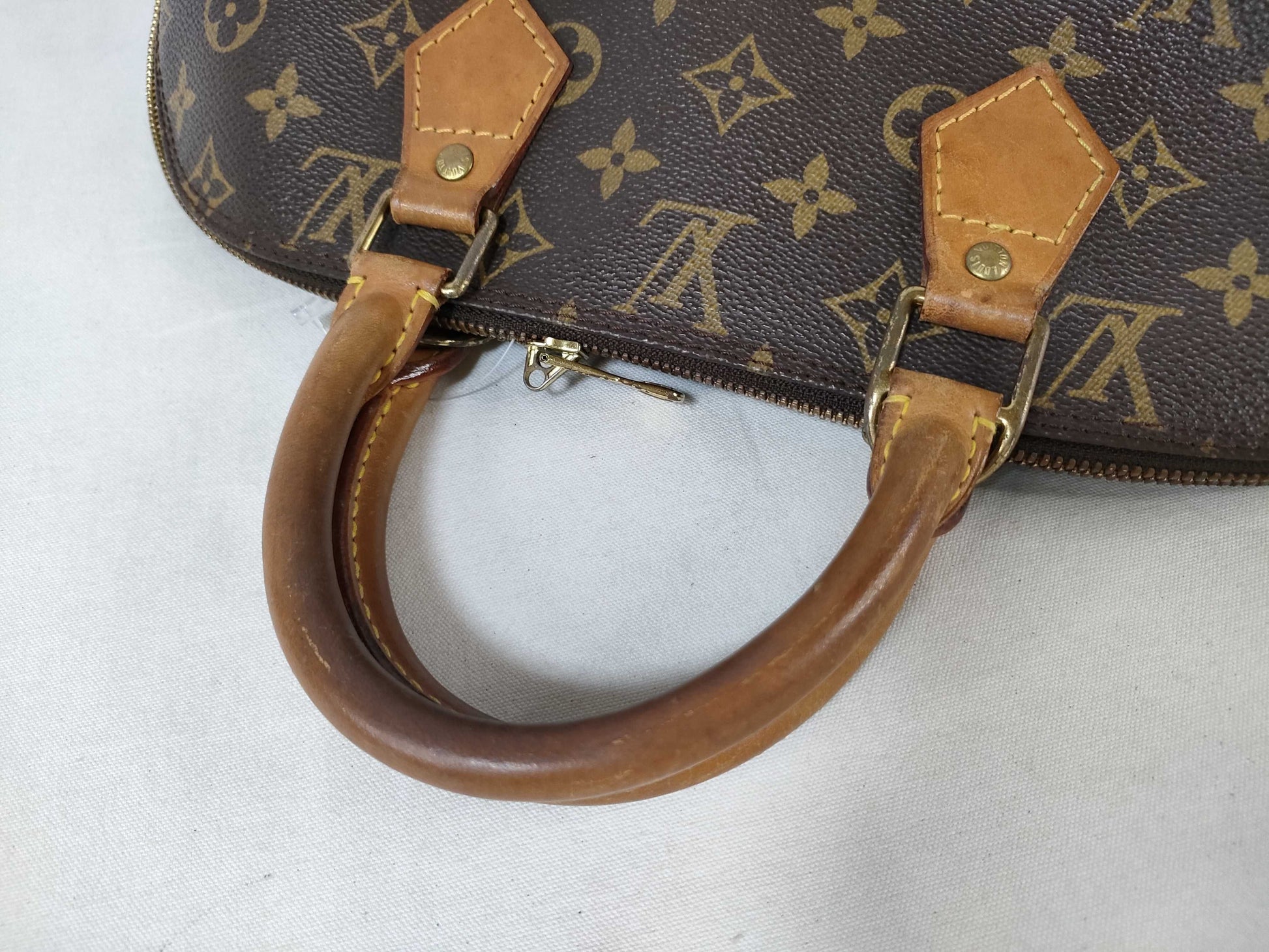 LOUIS VUITTON M51130 Monogram Old Alma 30 Handbag