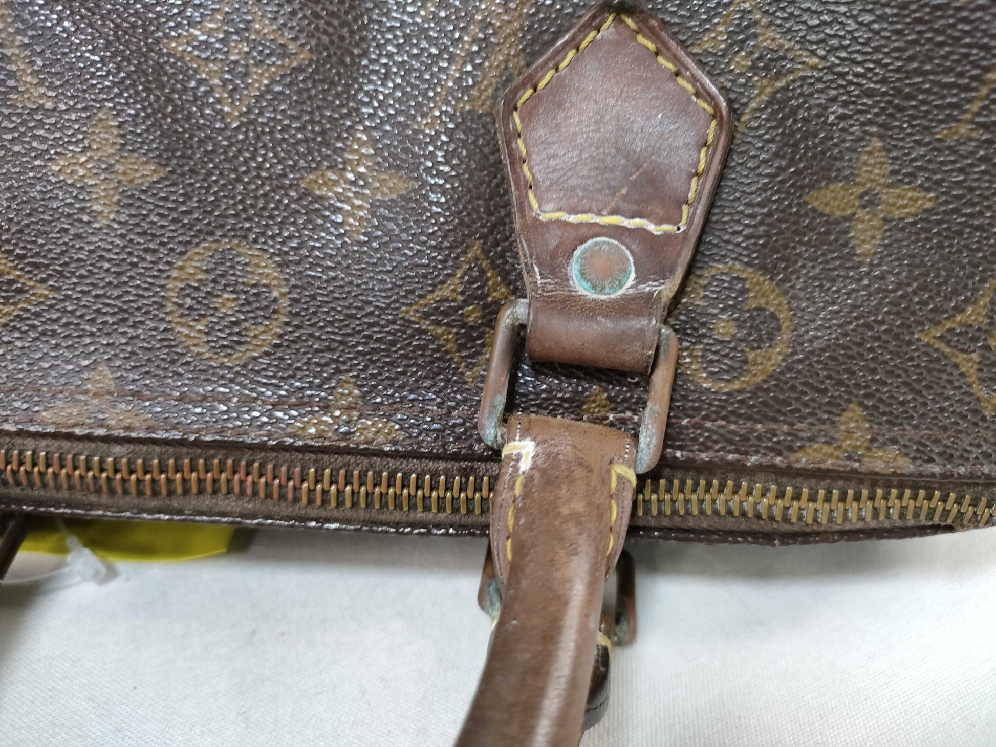 LOUIS VUITTON M41526 Monogram Old Speedy 30 Handbag