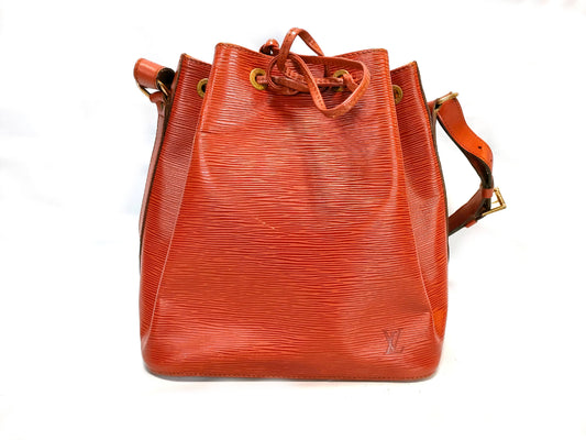 LOUIS VUITTON M44107 Epi Noe 30 Shoulder Bag