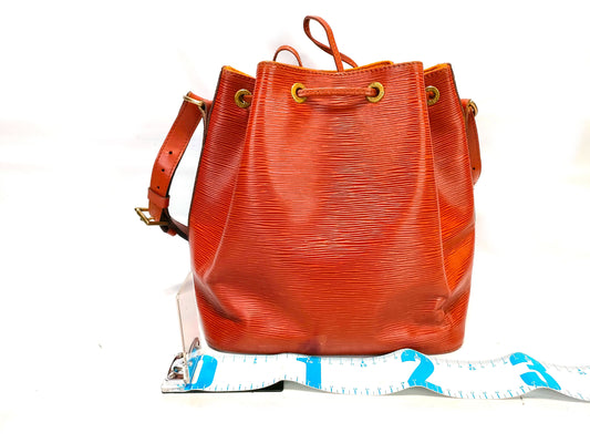 LOUIS VUITTON M44107 Epi Noe 30 Shoulder Bag