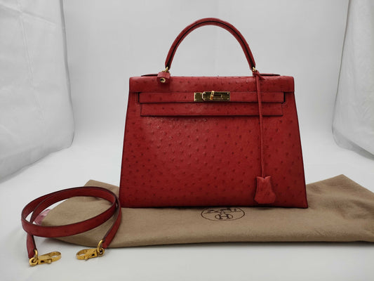 HERMES Kelly 32 Ostrich Handbag in Pink with Gold Hardware