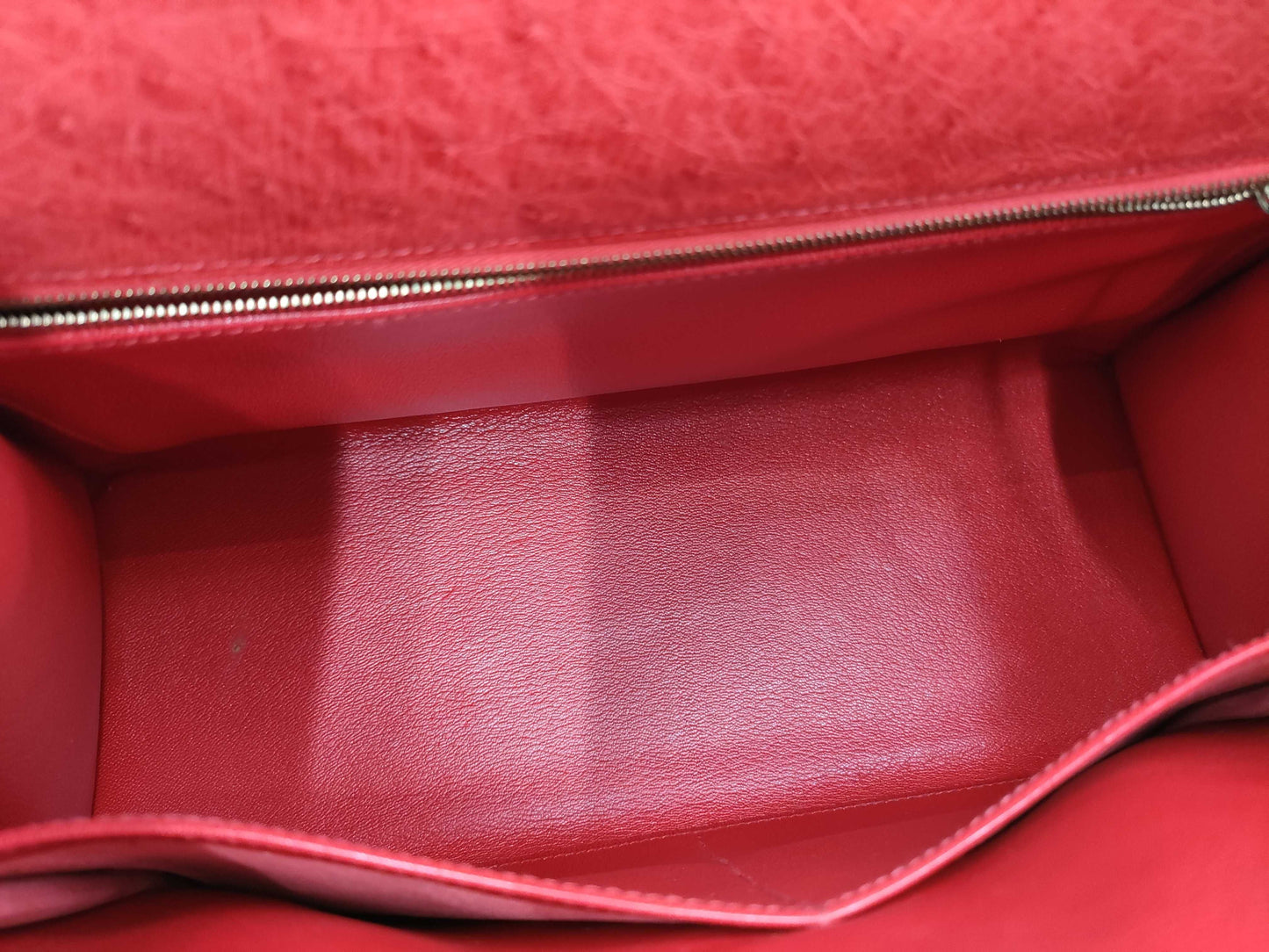 HERMES Kelly 32 Ostrich Handbag in Pink with Gold Hardware
