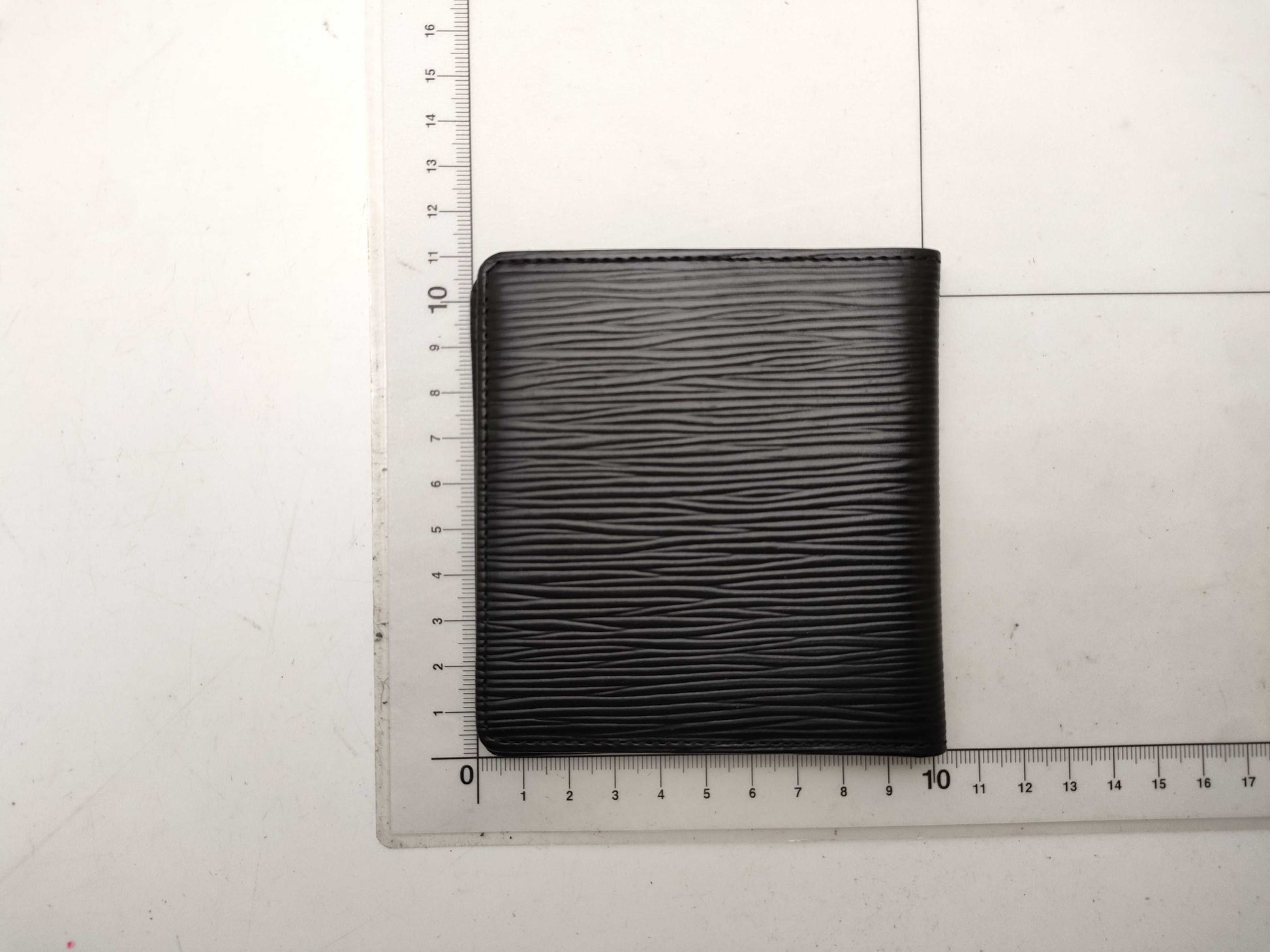 LOUIS VUITTON Epi Bifold Wallet