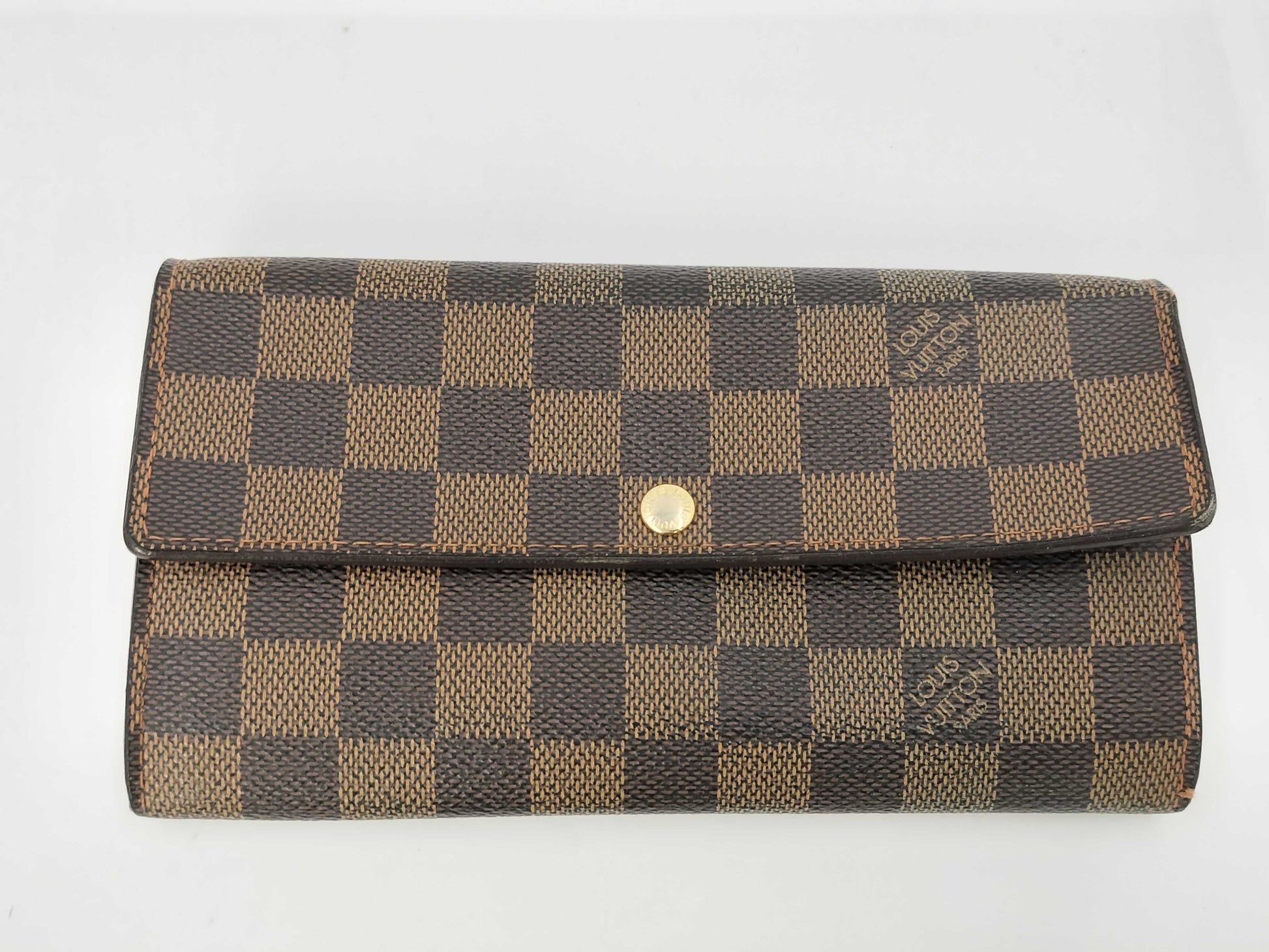LOUIS VUITTON Damier Sarah Wallet