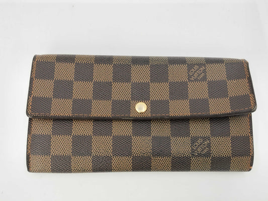 LOUIS VUITTON Damier Sarah Wallet