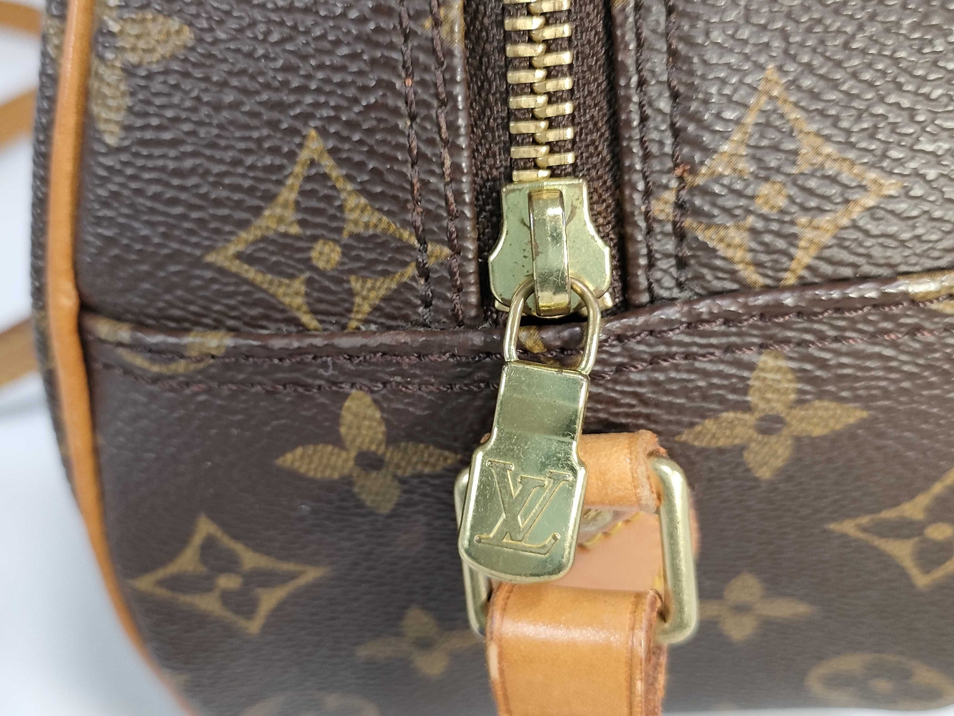 LOUIS VUITTON [Model Number] M51221 Monogram Blois Shoulder Bag
