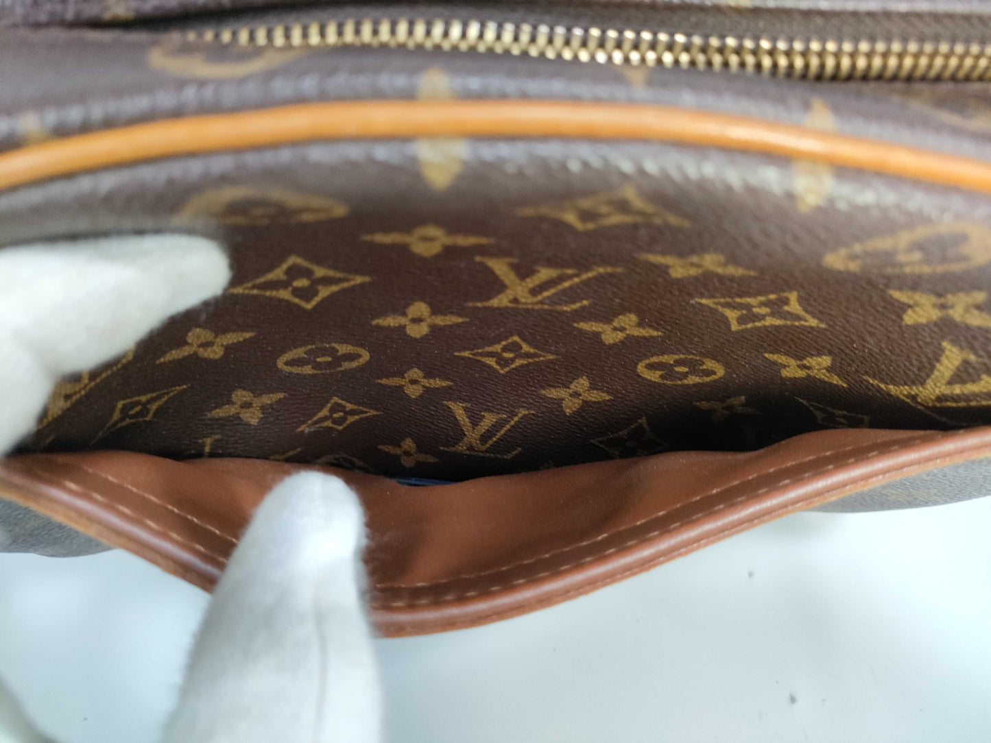 LOUIS VUITTON [Model Number] M51221 Monogram Blois Shoulder Bag