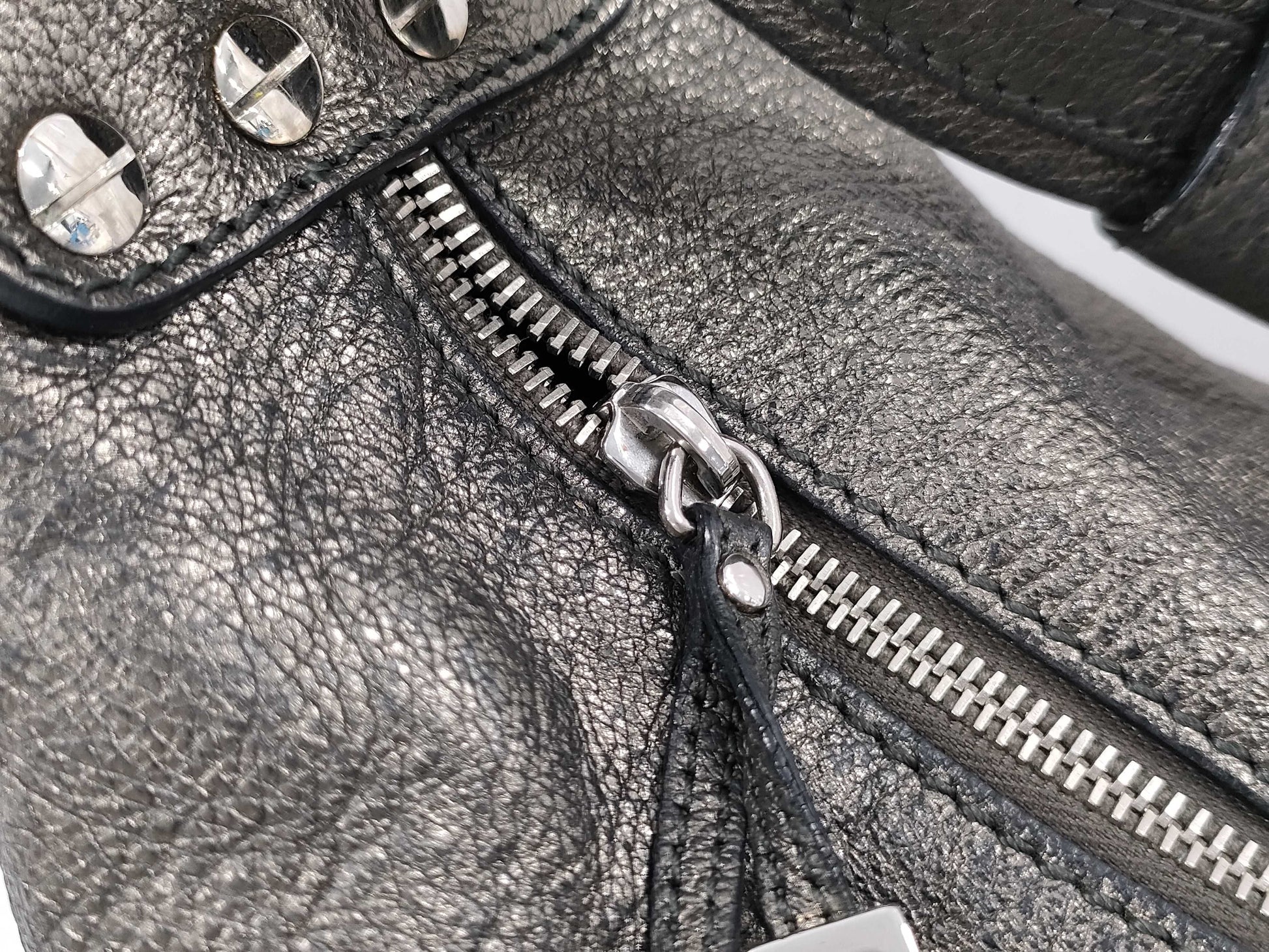 TODS One-Shoulder Bag/Overall rubbing shoulder bag
