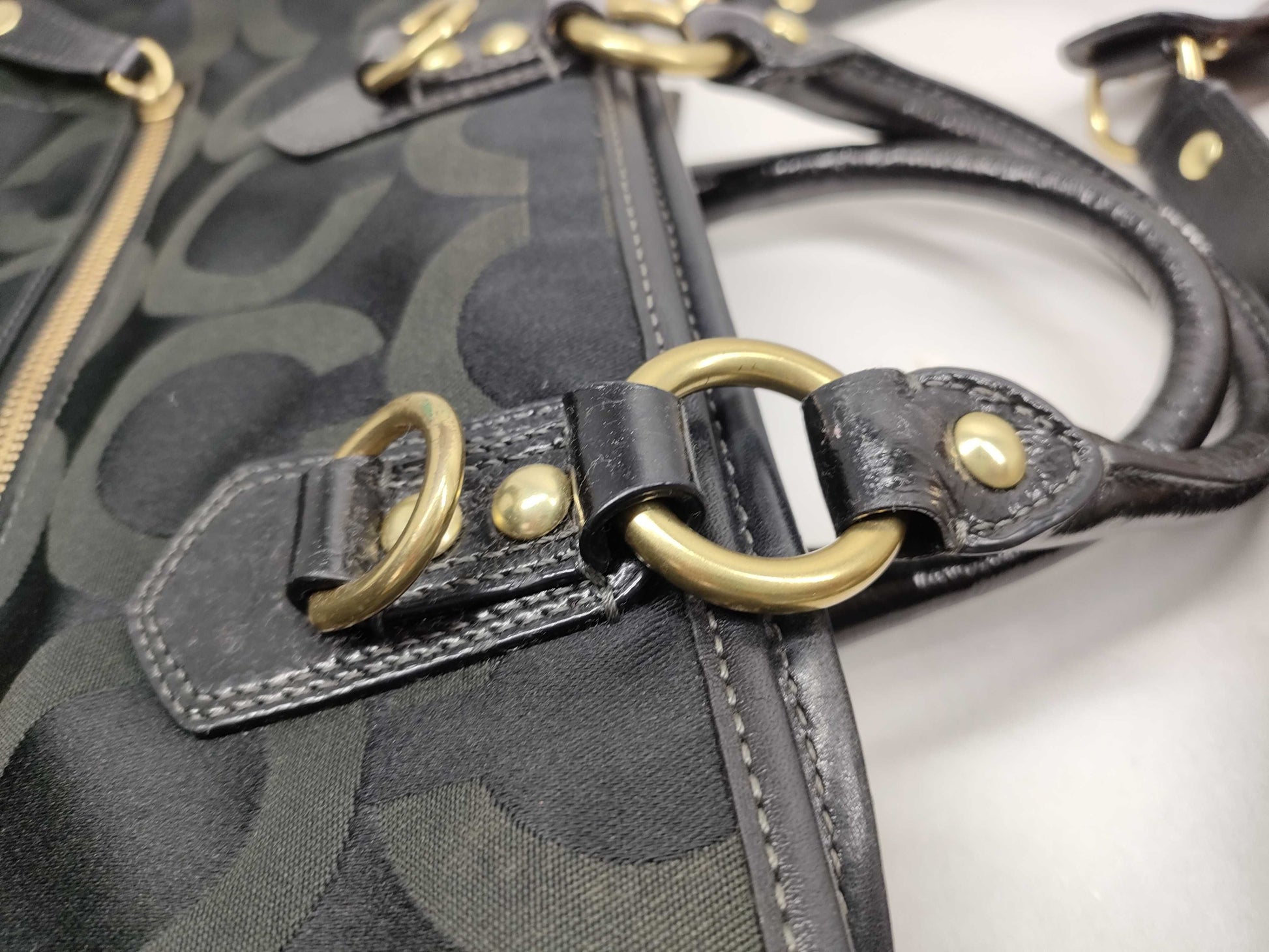 COACH Signature Shoulder Bag/Pouch Set of 3