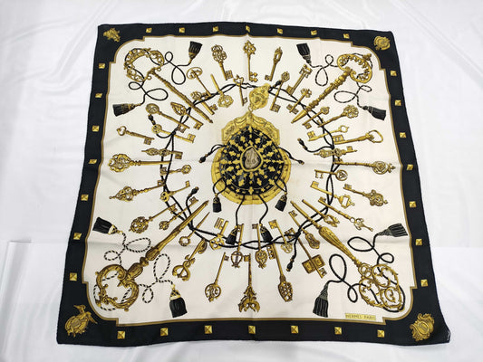 HERMES Carre Carre 90 Scarf without tag