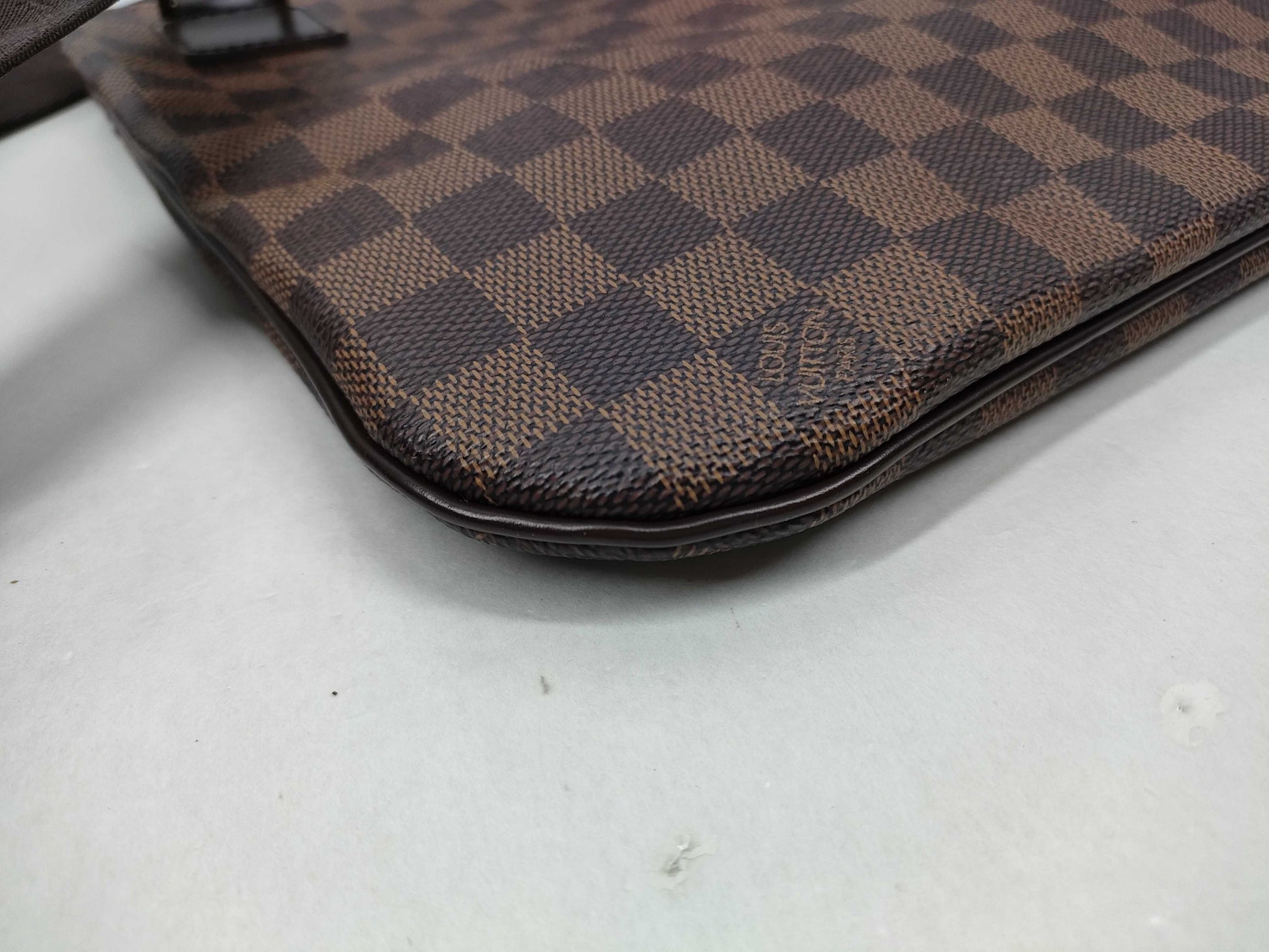 LOUIS VUITTON Damier N51111 Pochette Bosphore Shoulder Bag