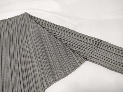 ISSEY MIYAKE Pleated Crew Neck Long Sleeve Solid Top