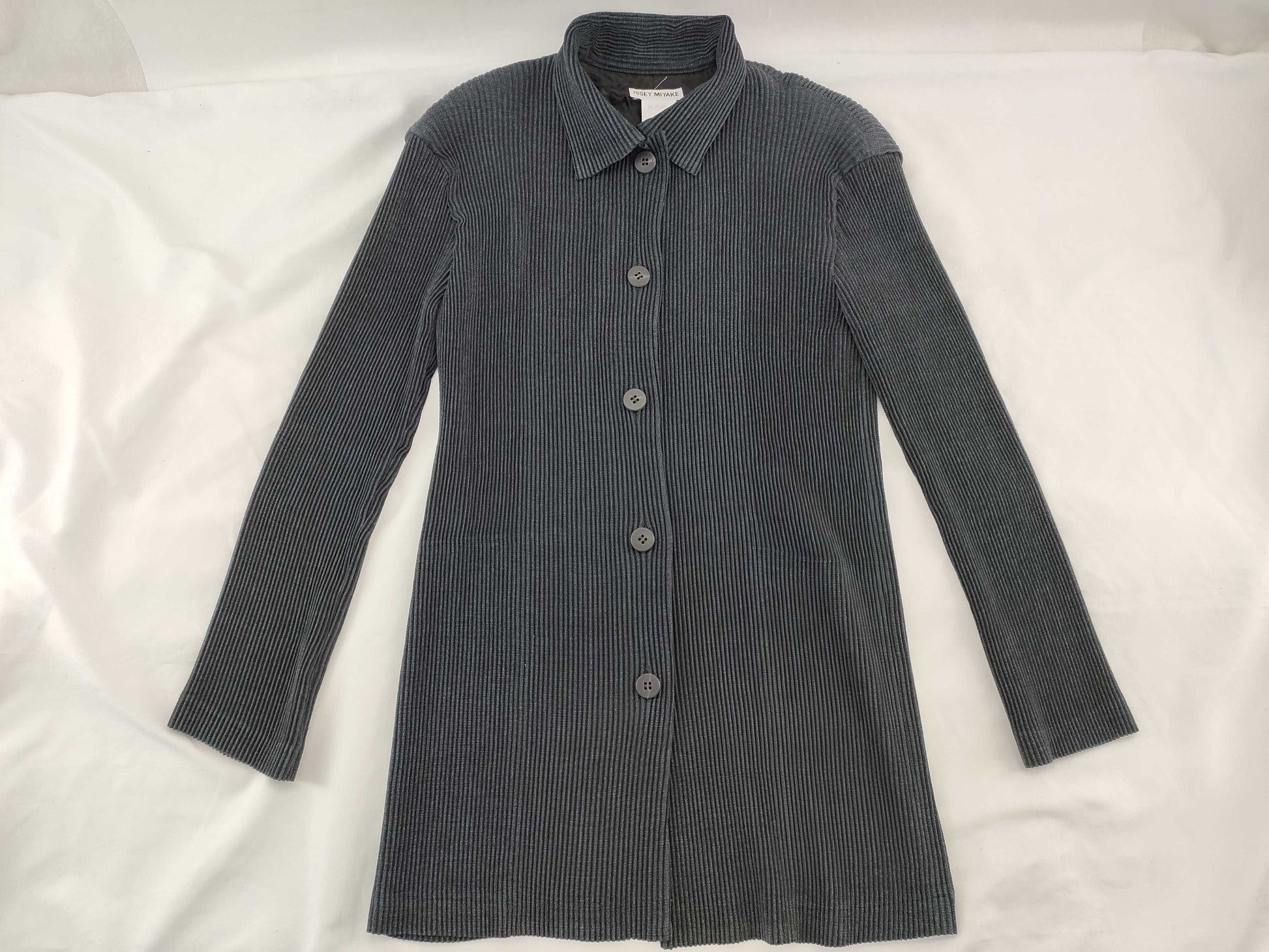 ISSEY MIYAKE Long Sleeve Tops