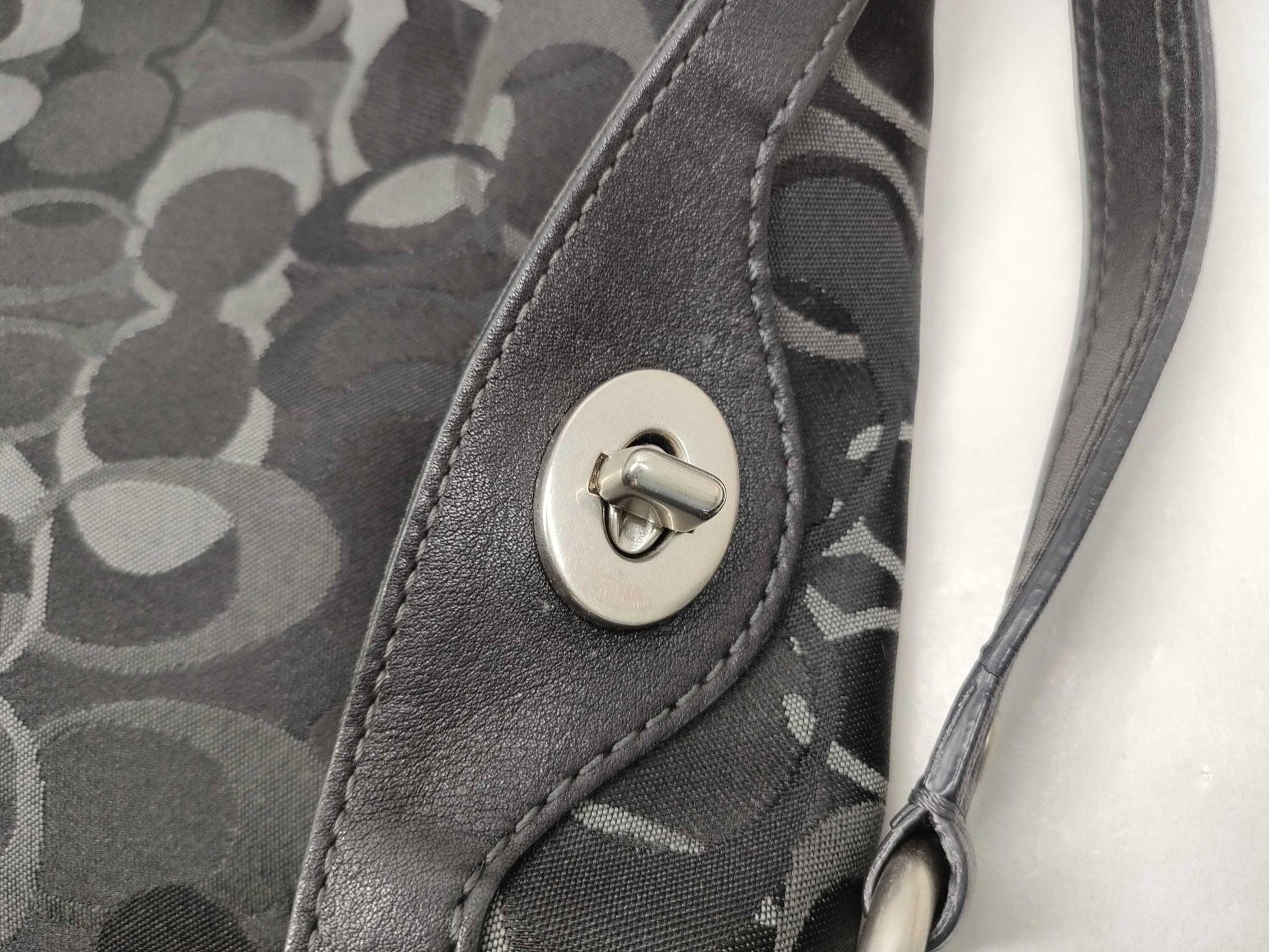 COACH Signature Coach Bags with Leather Shoulder Bag
