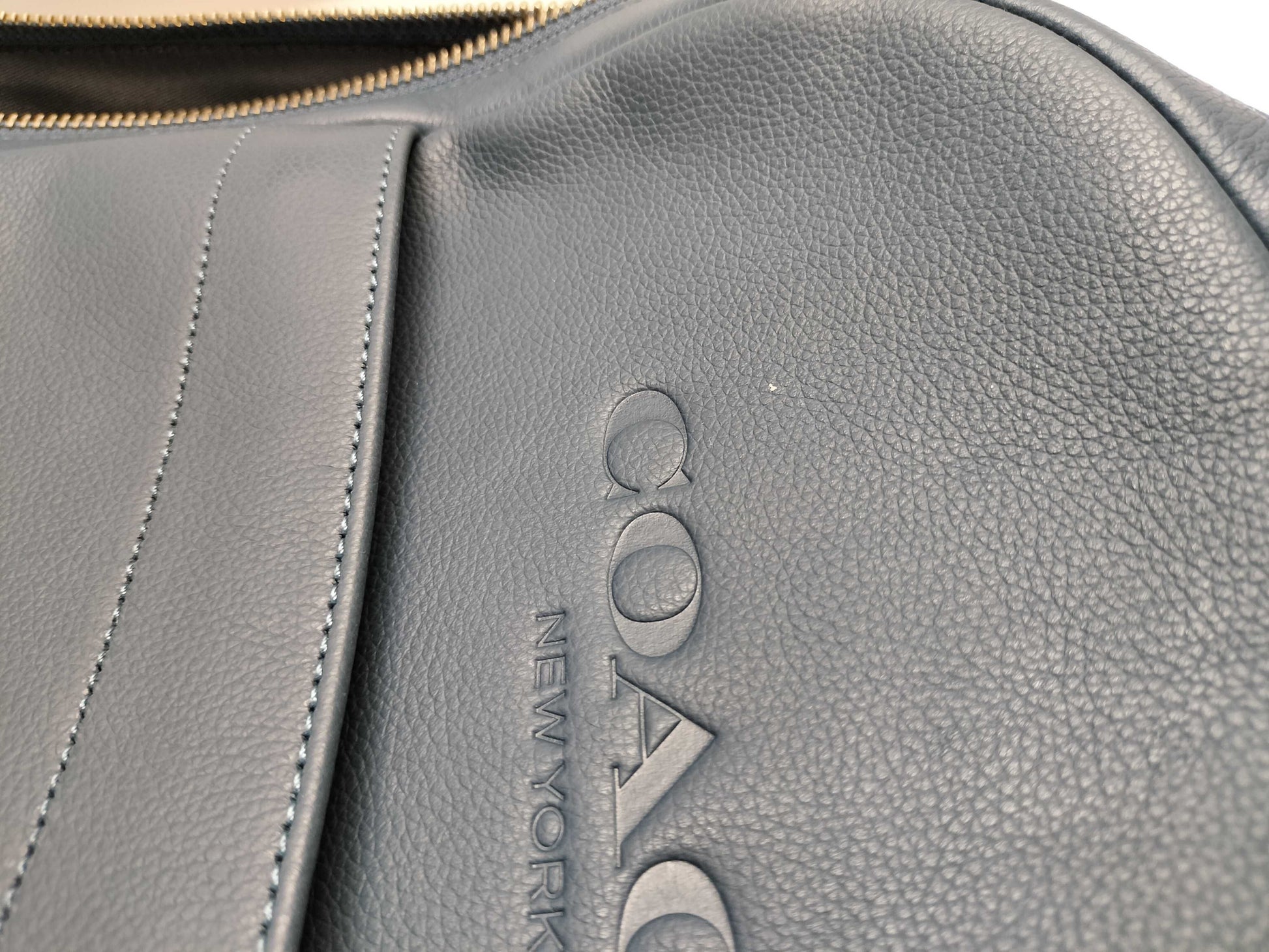 COACH F54135 Shoulder bag with tag