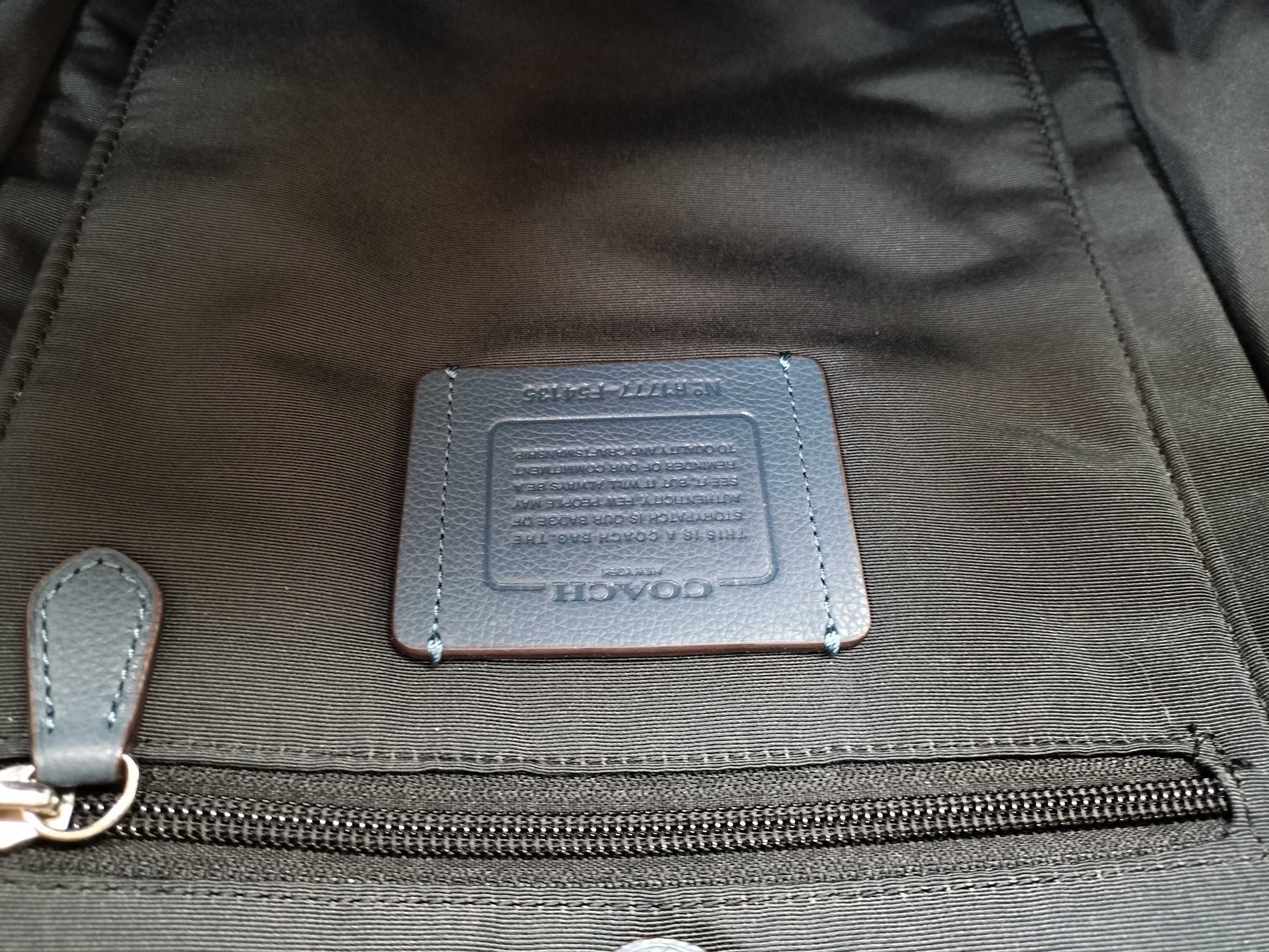 COACH F54135 Shoulder bag with tag