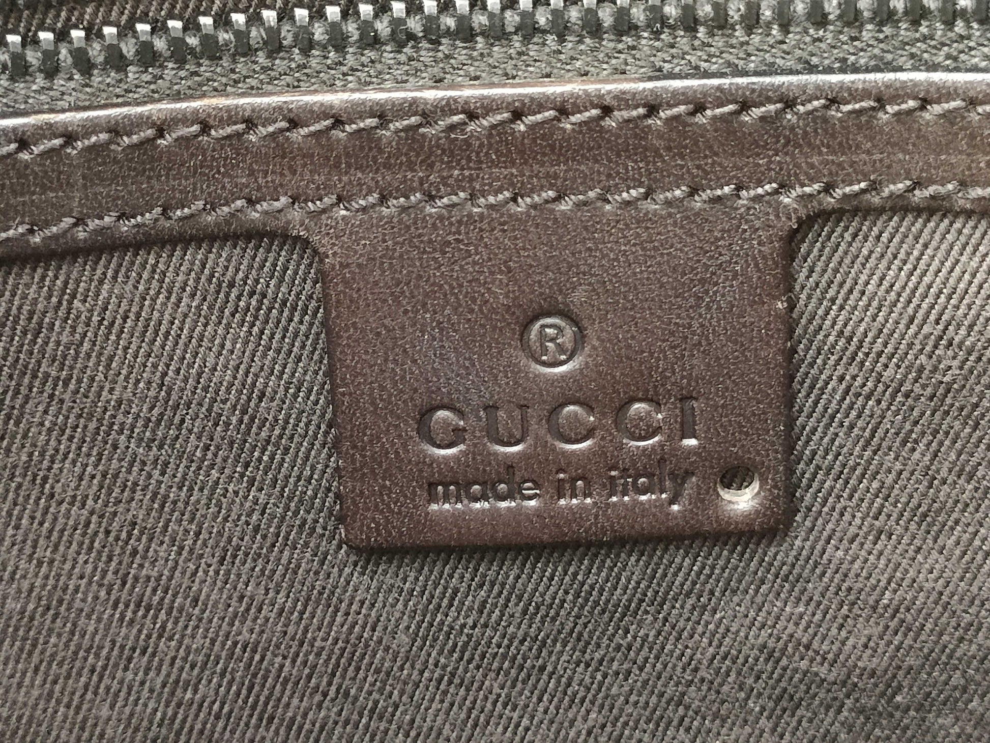 GUCCI GG Canvas One-Shoulder Bag 106242