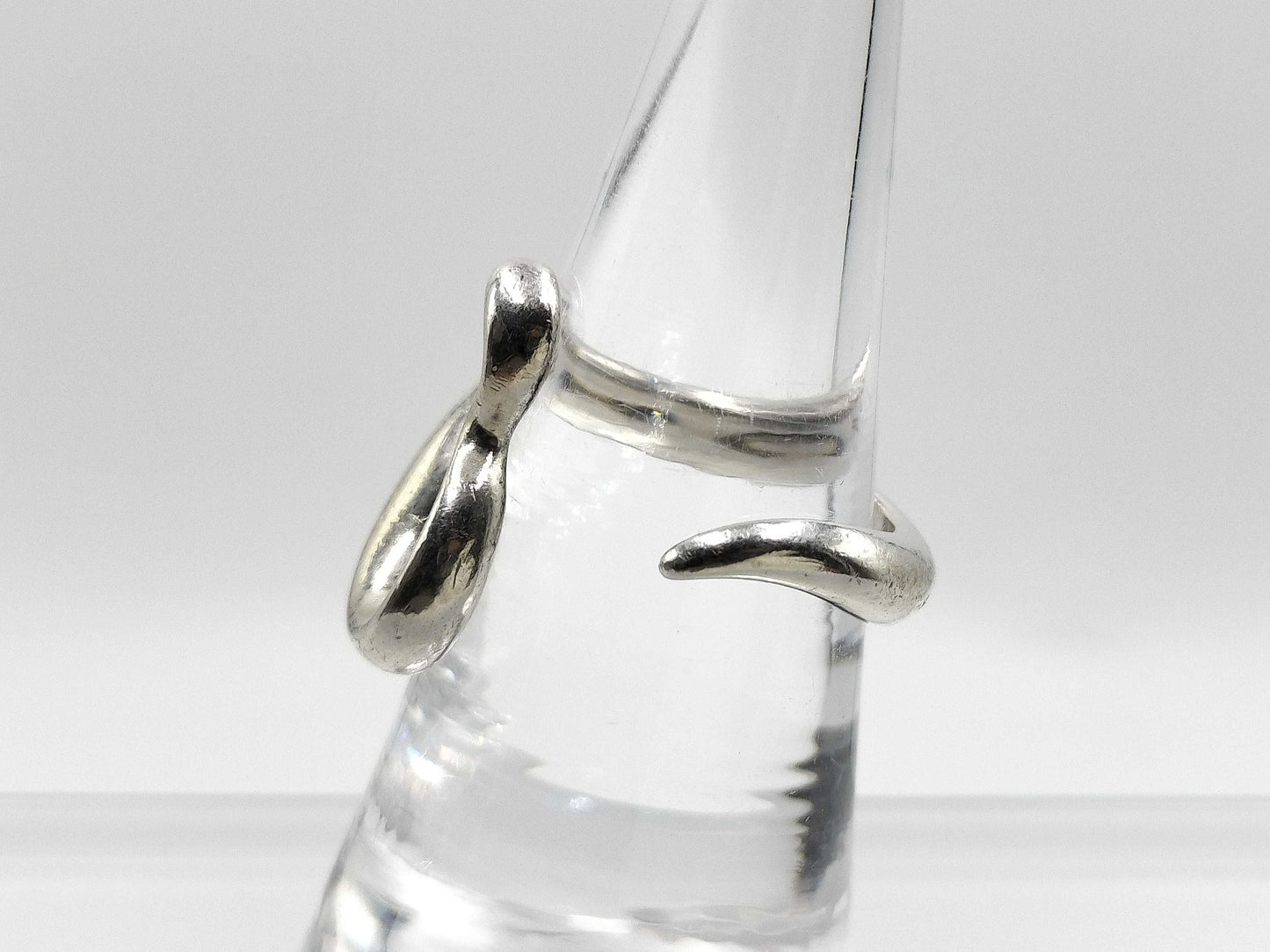 Tiffany & Co. Peretti Open Heart Ring, 6.3g