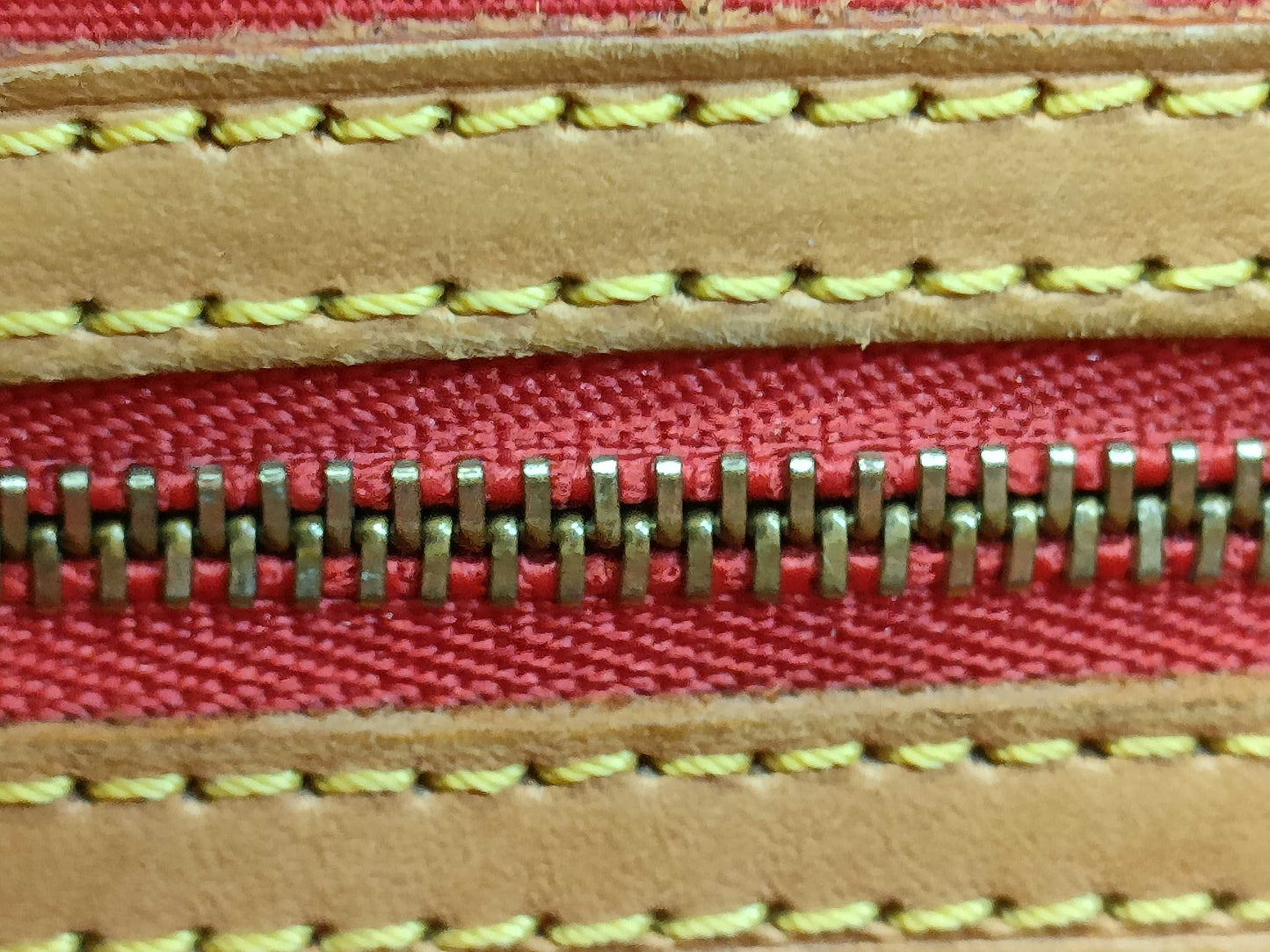 LOUIS VUITTON Vernis M91086 Reed MM Tote Bag