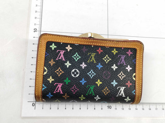 LOUIS VUITTON Viennois Wallet