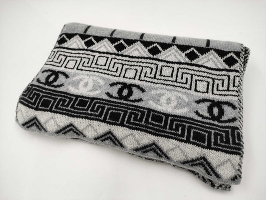 CHANEL scarf with Coco mark, cashmere, and tag