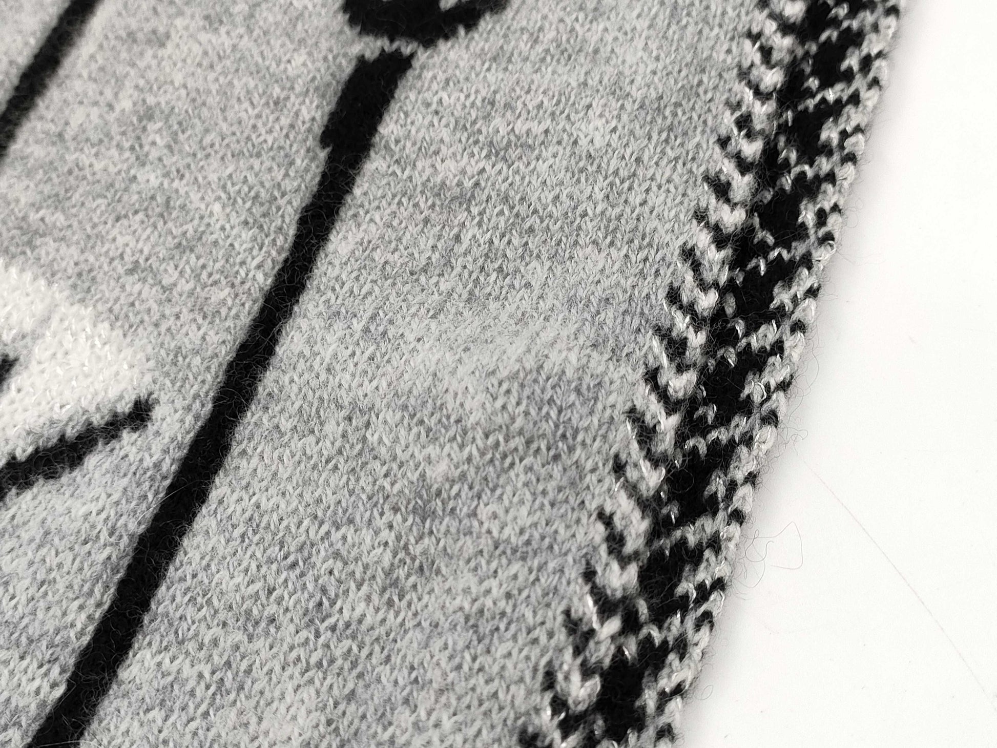 CHANEL scarf with Coco mark, cashmere, and tag
