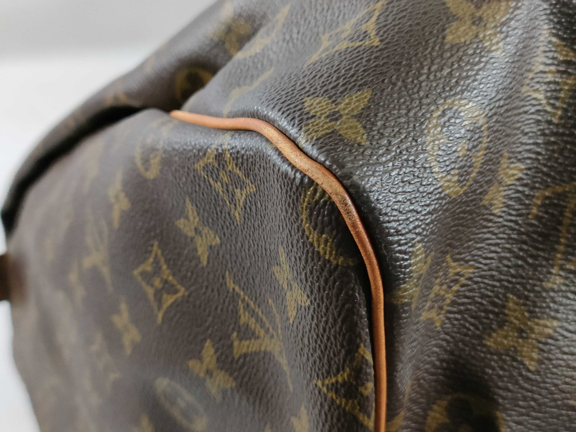 LOUIS VUITTON Monogram Keepall 60 Boston Bag