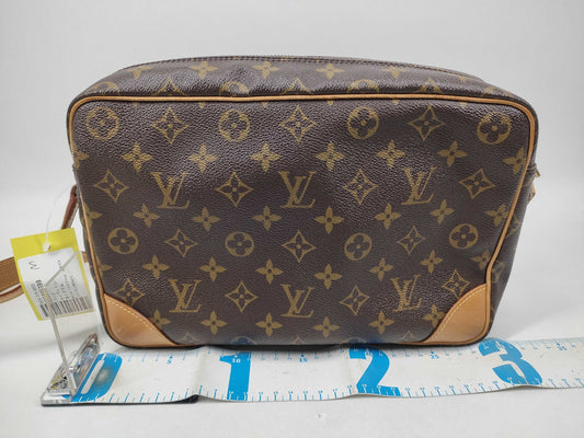 LOUIS VUITTON Monogram M51274 Trocadero 30 Shoulder Bag with Sticky Interior Pocket