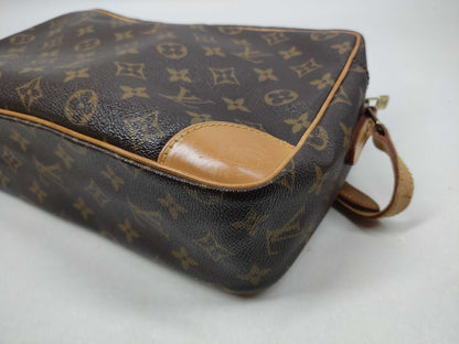 LOUIS VUITTON Monogram M51274 Trocadero 30 Shoulder Bag with Sticky Interior Pocket