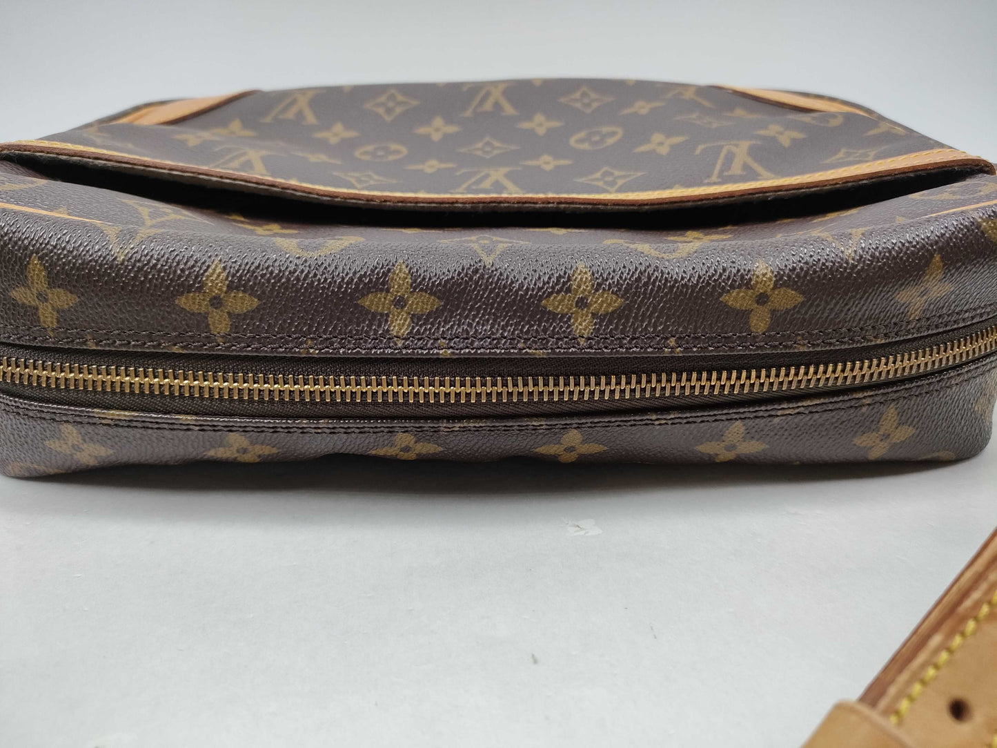 LOUIS VUITTON Monogram M51274 Trocadero 30 Shoulder Bag with Sticky Interior Pocket