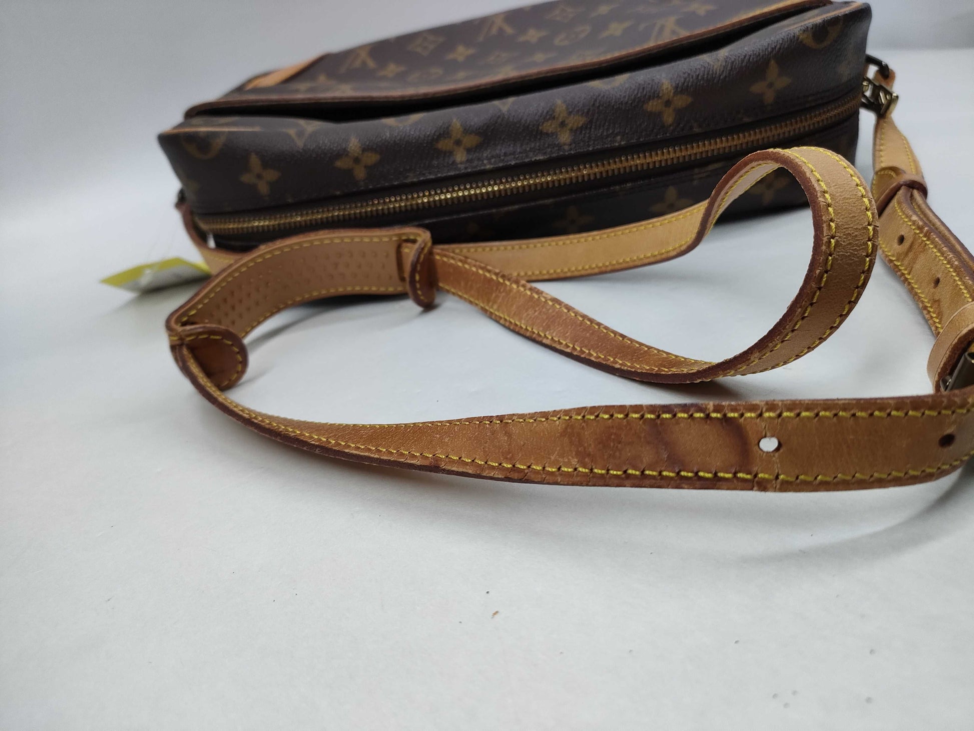 LOUIS VUITTON Monogram M51274 Trocadero 30 Shoulder Bag with Sticky Interior Pocket