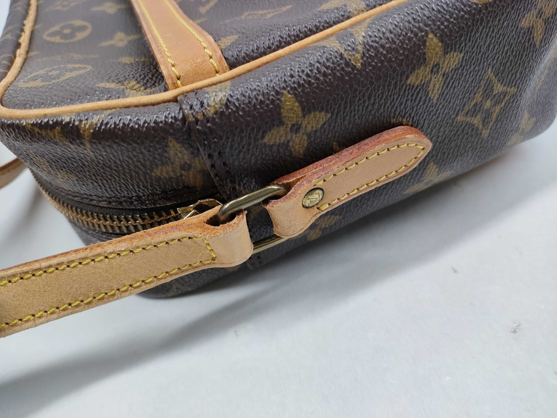 LOUIS VUITTON Monogram M51274 Trocadero 30 Shoulder Bag with Sticky Interior Pocket