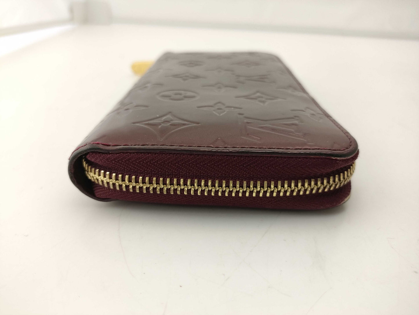 LOUIS VUITTON Vernis Zippy Wallet