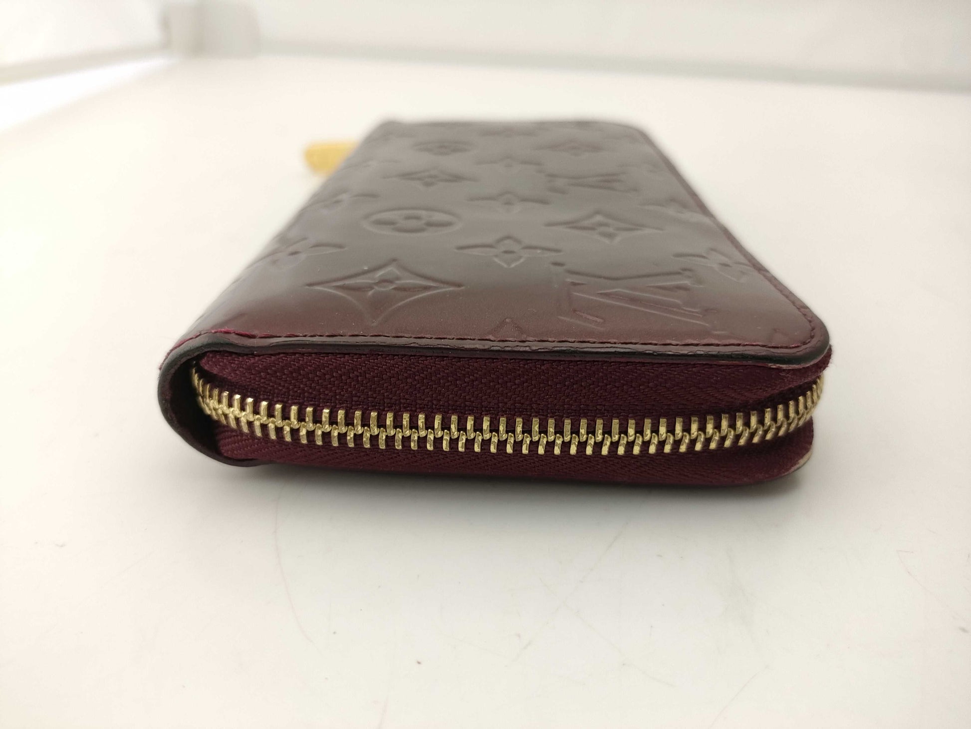LOUIS VUITTON Vernis Zippy Wallet
