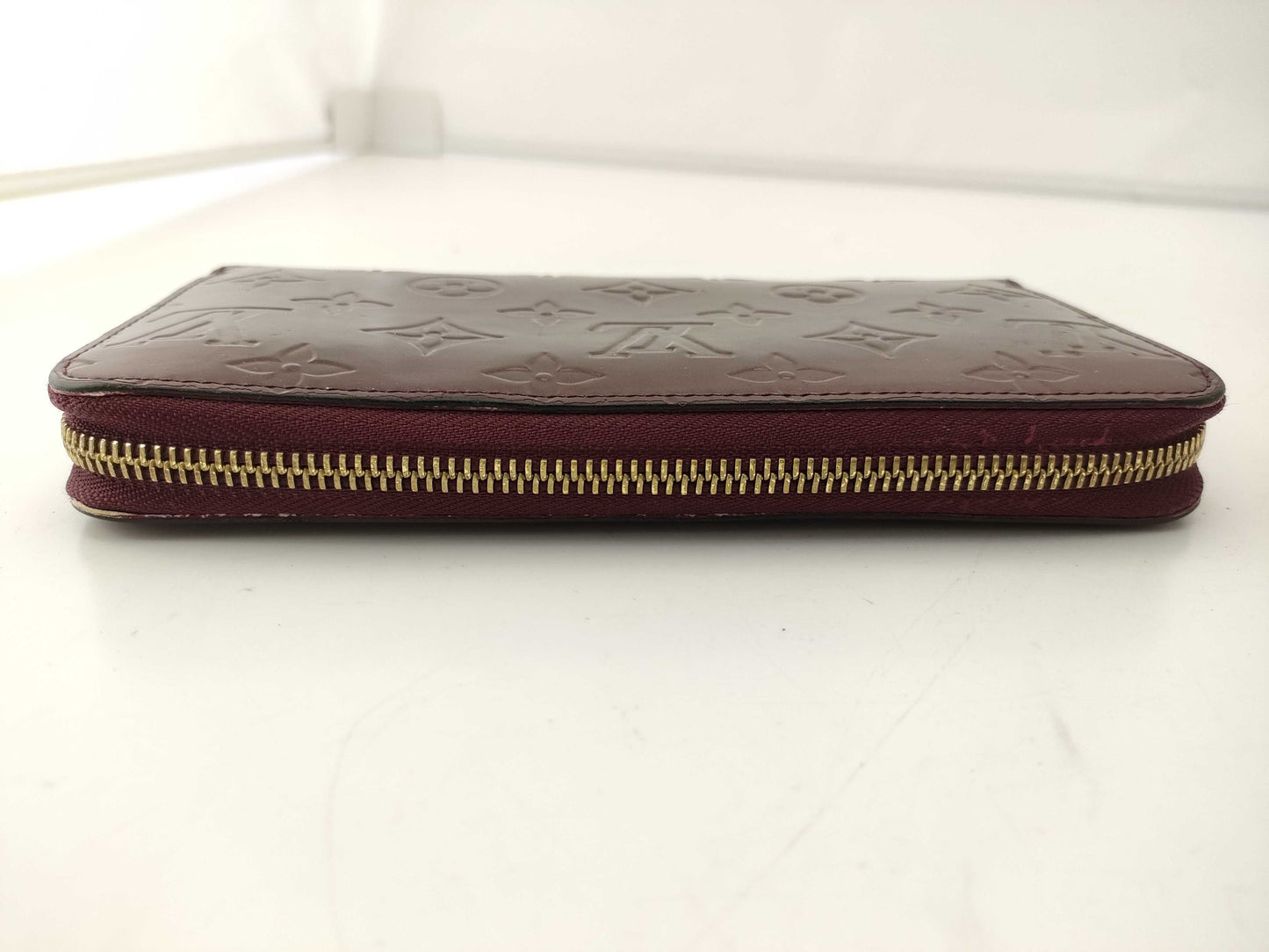 LOUIS VUITTON Vernis Zippy Wallet