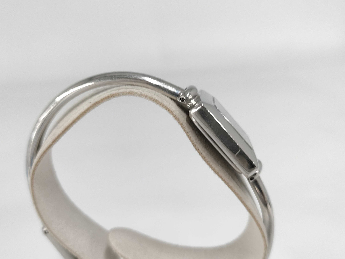 GUCCI 1900L Unworked Women's Watch