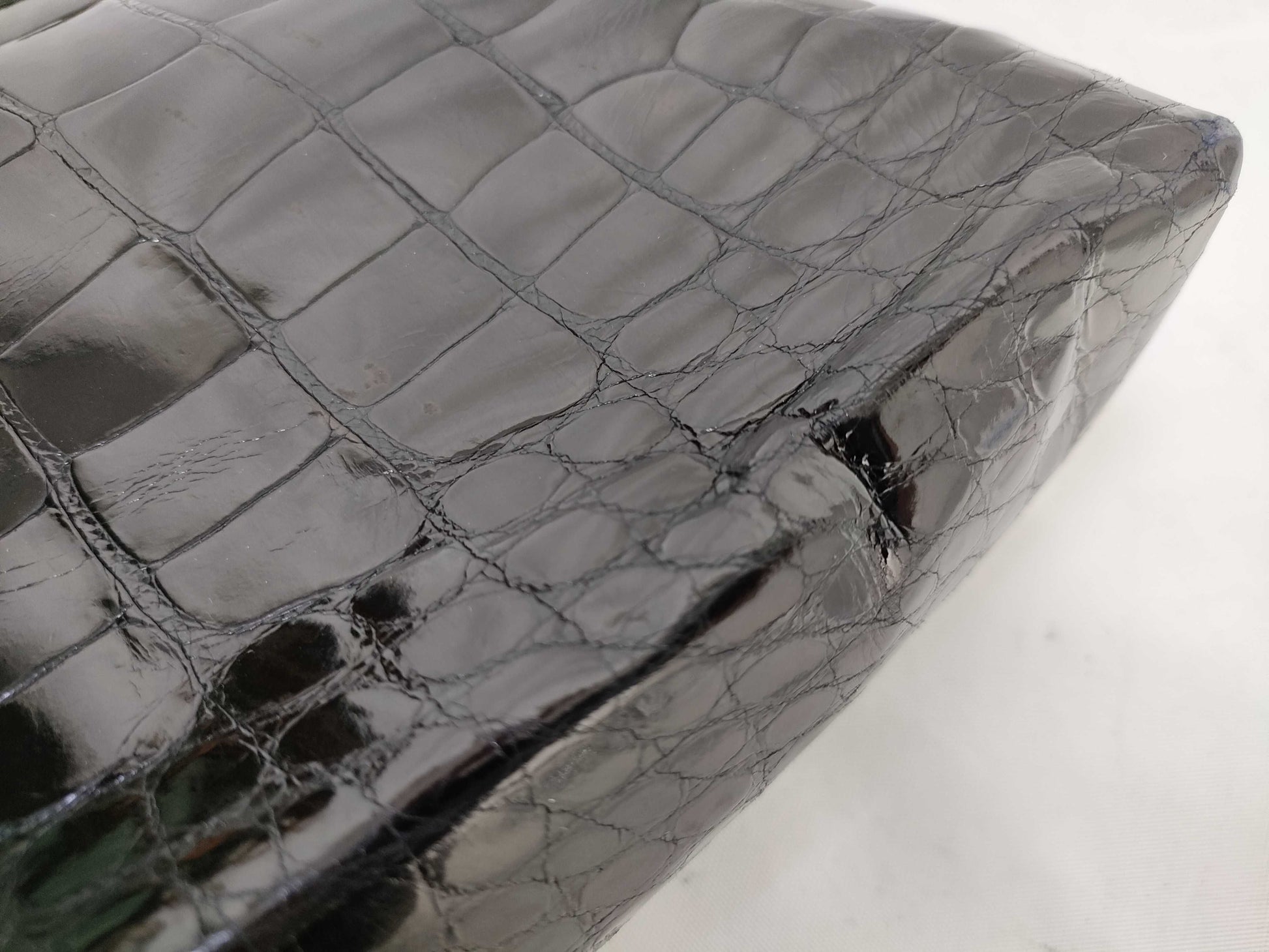 PRADA Crocodile/Clasp/Hand/Vintage Handbag