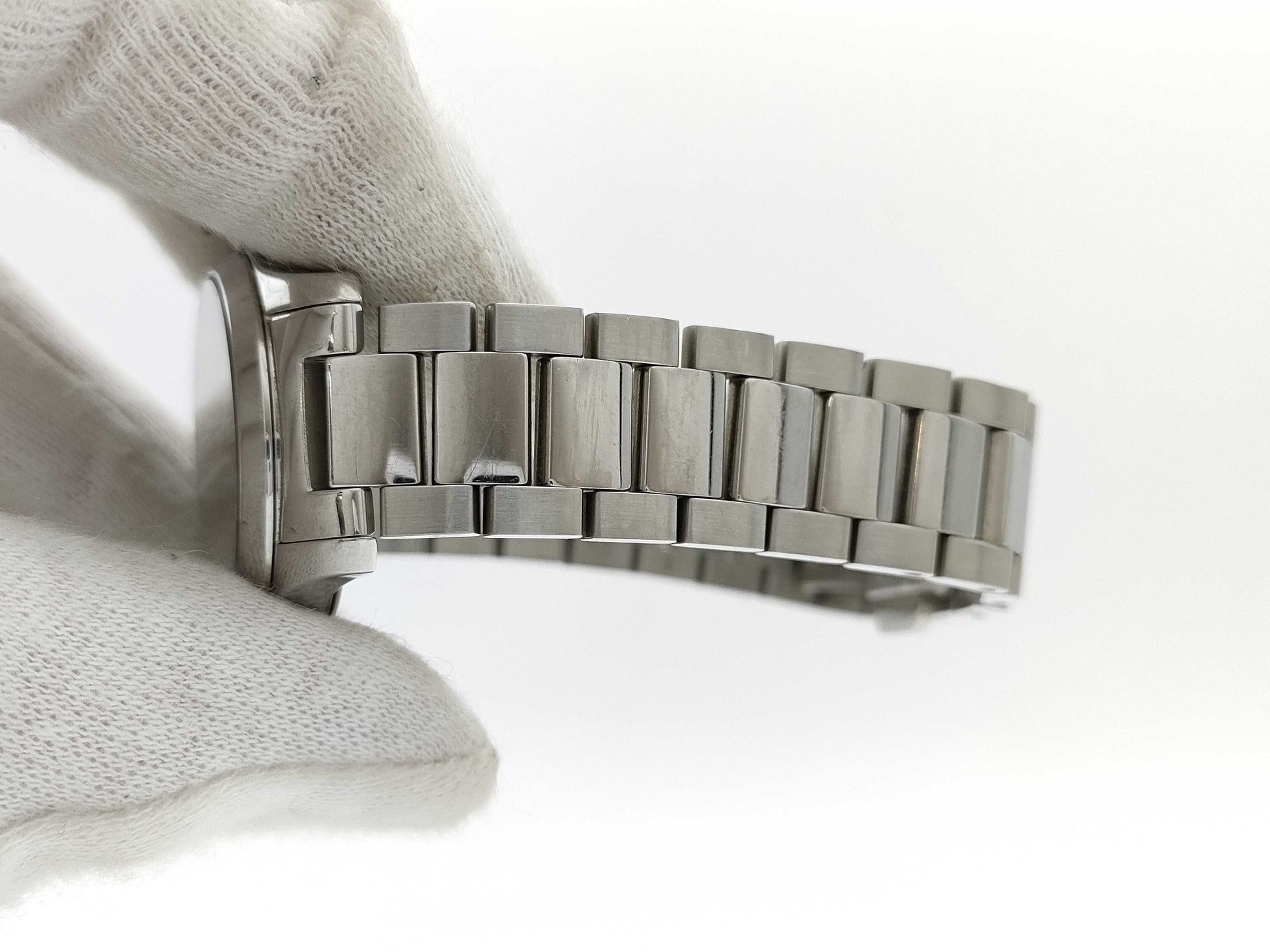 GUCCI 126.5/Box and links included Women's watch