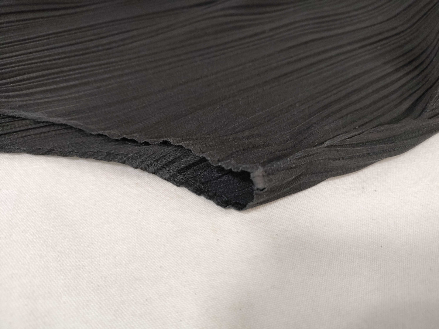 ISSEY MIYAKE Pleats Please Top Black Top