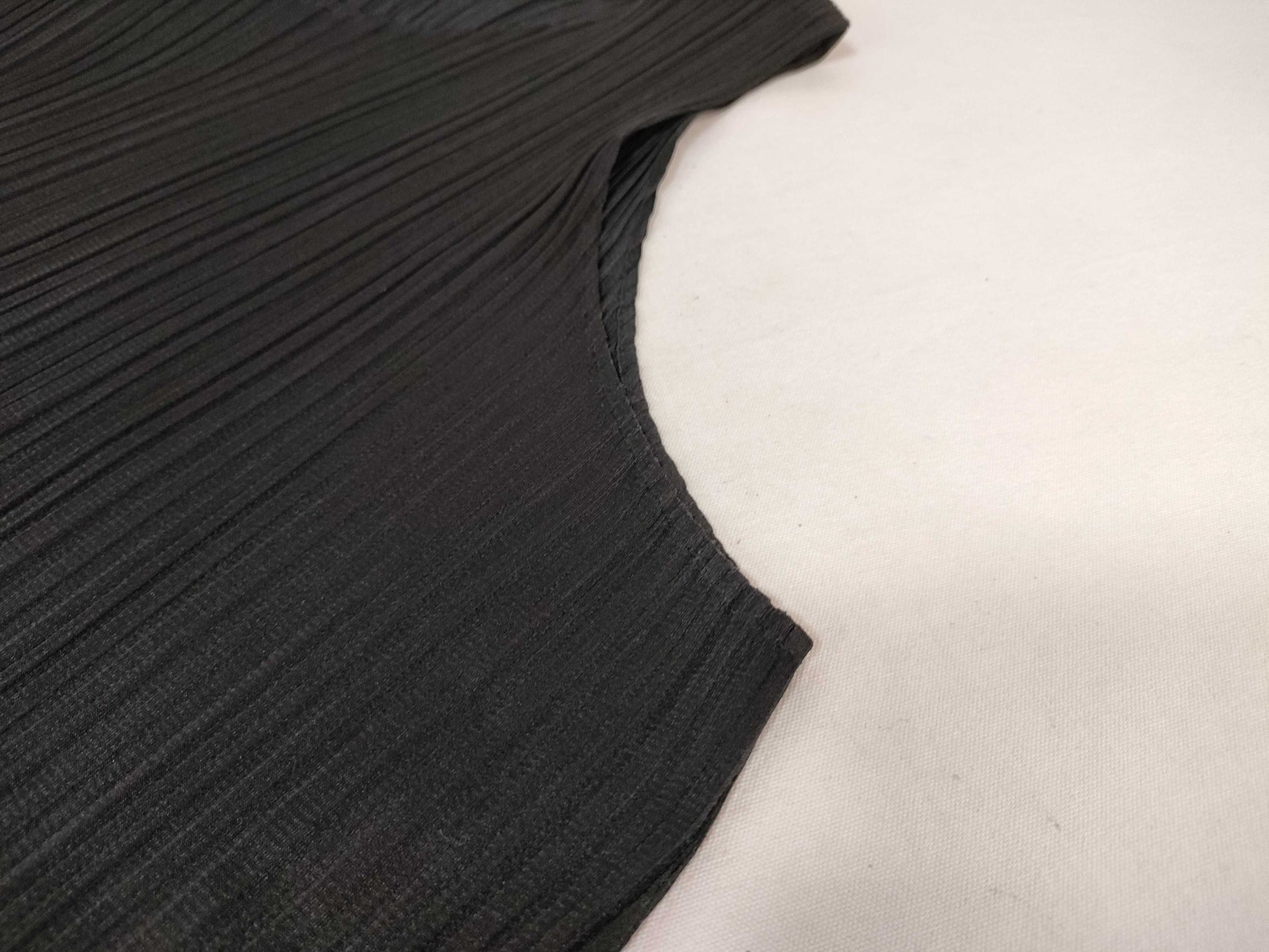 ISSEY MIYAKE Pleats Please Top Black Top