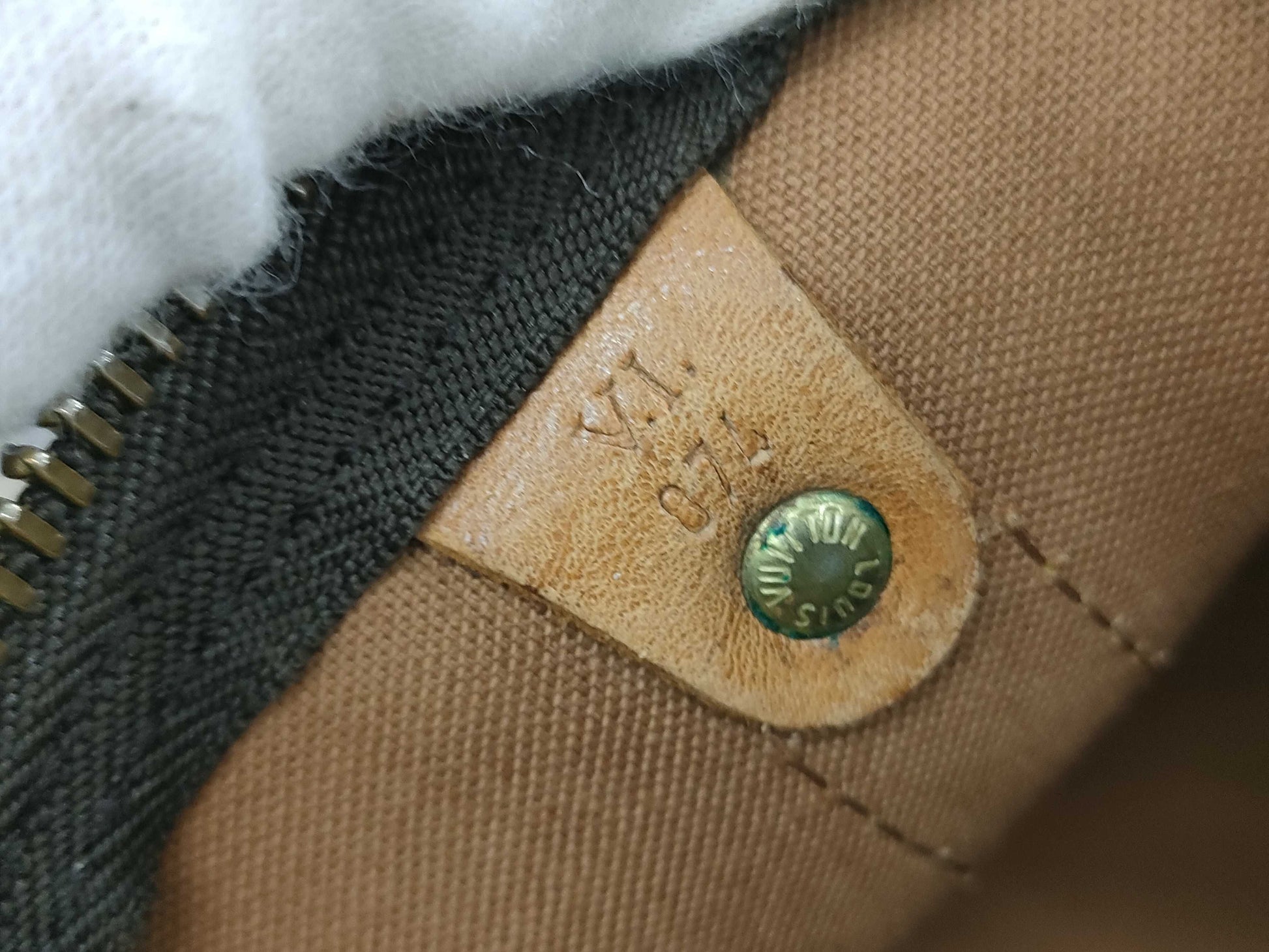 LOUIS VUITTON Monogram M41426 Keepall 50 Boston Bag