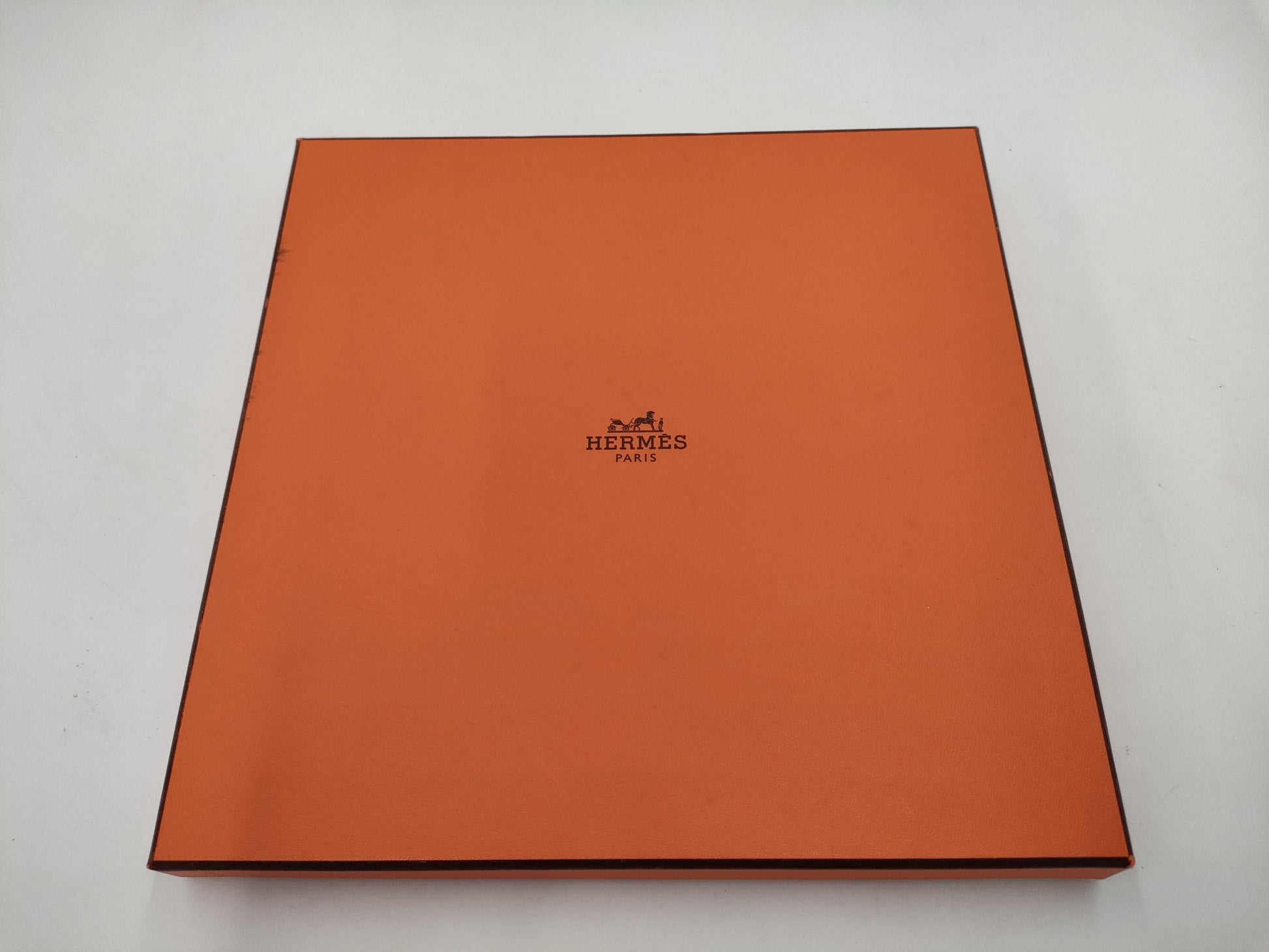 HERMES 24 FAUBOURG SECONDE GINZA 5-4-1 Scarf with tag