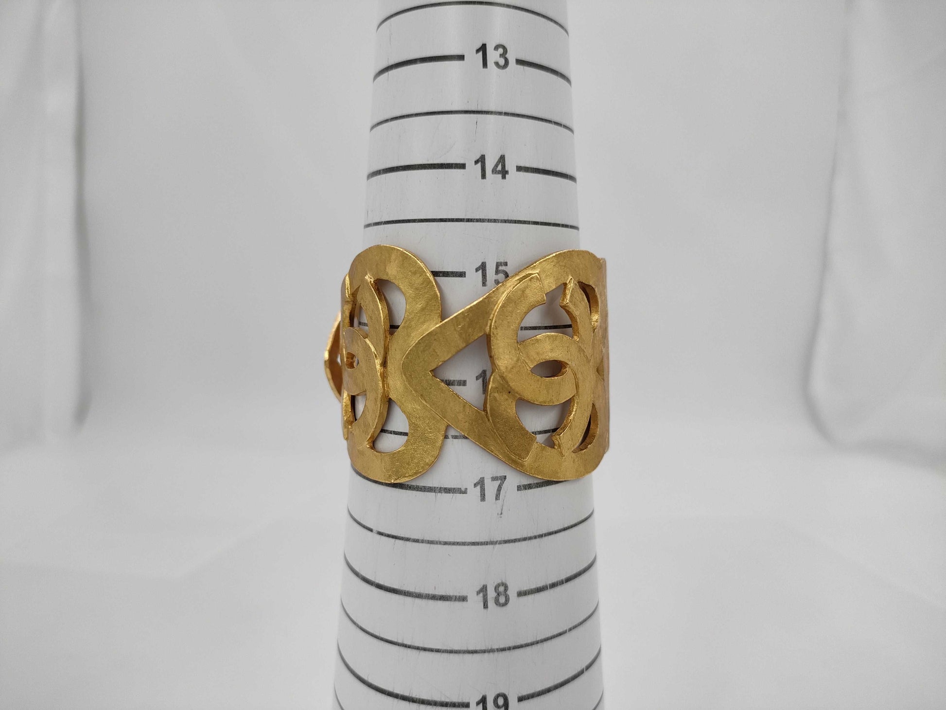 CHANEL Heart-Shaped Bangle 95P Bracelets & Bangles Bracelets & Bangles