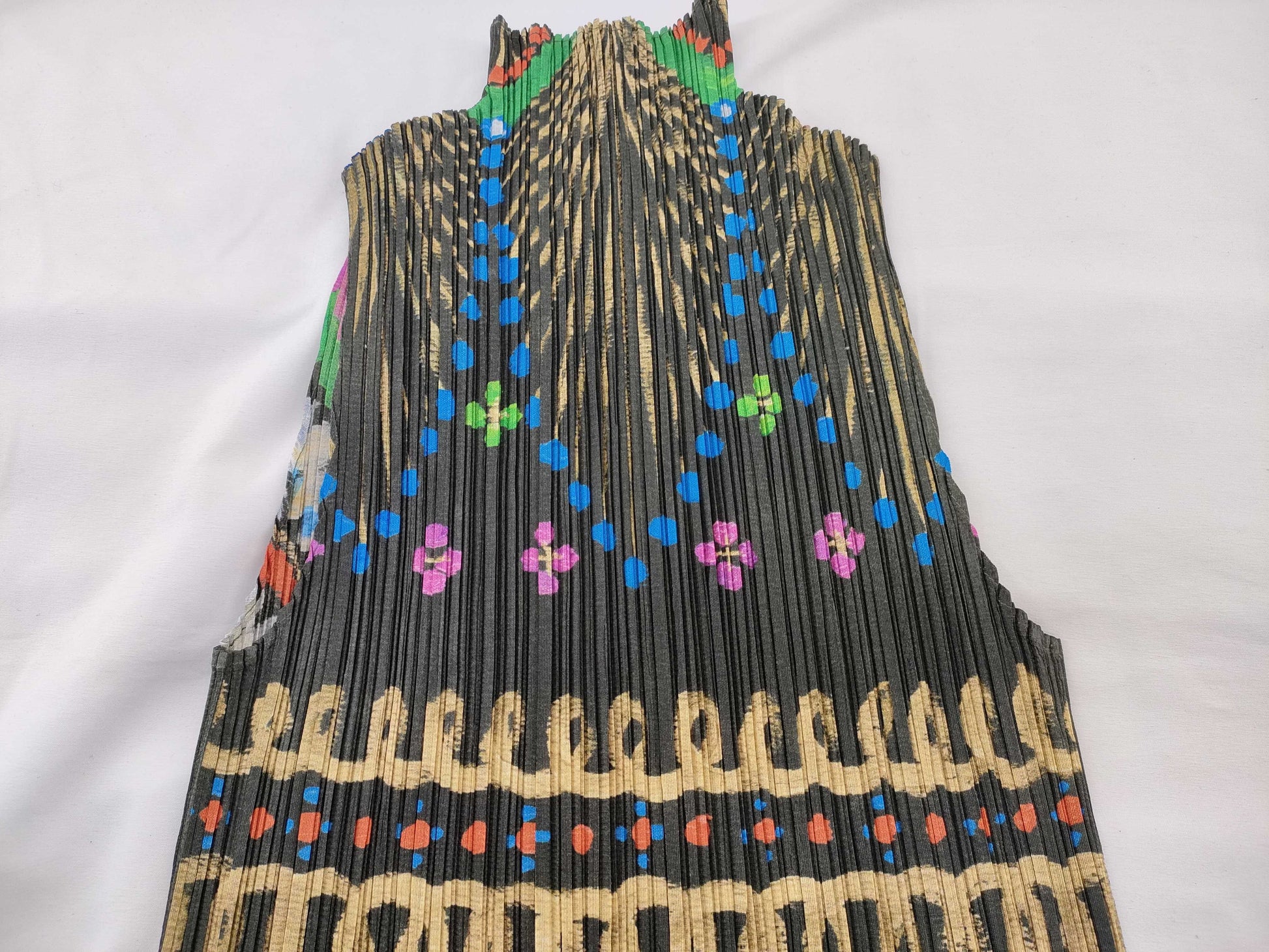 ISSEY MIYAKE Pleats Please Tops Tops